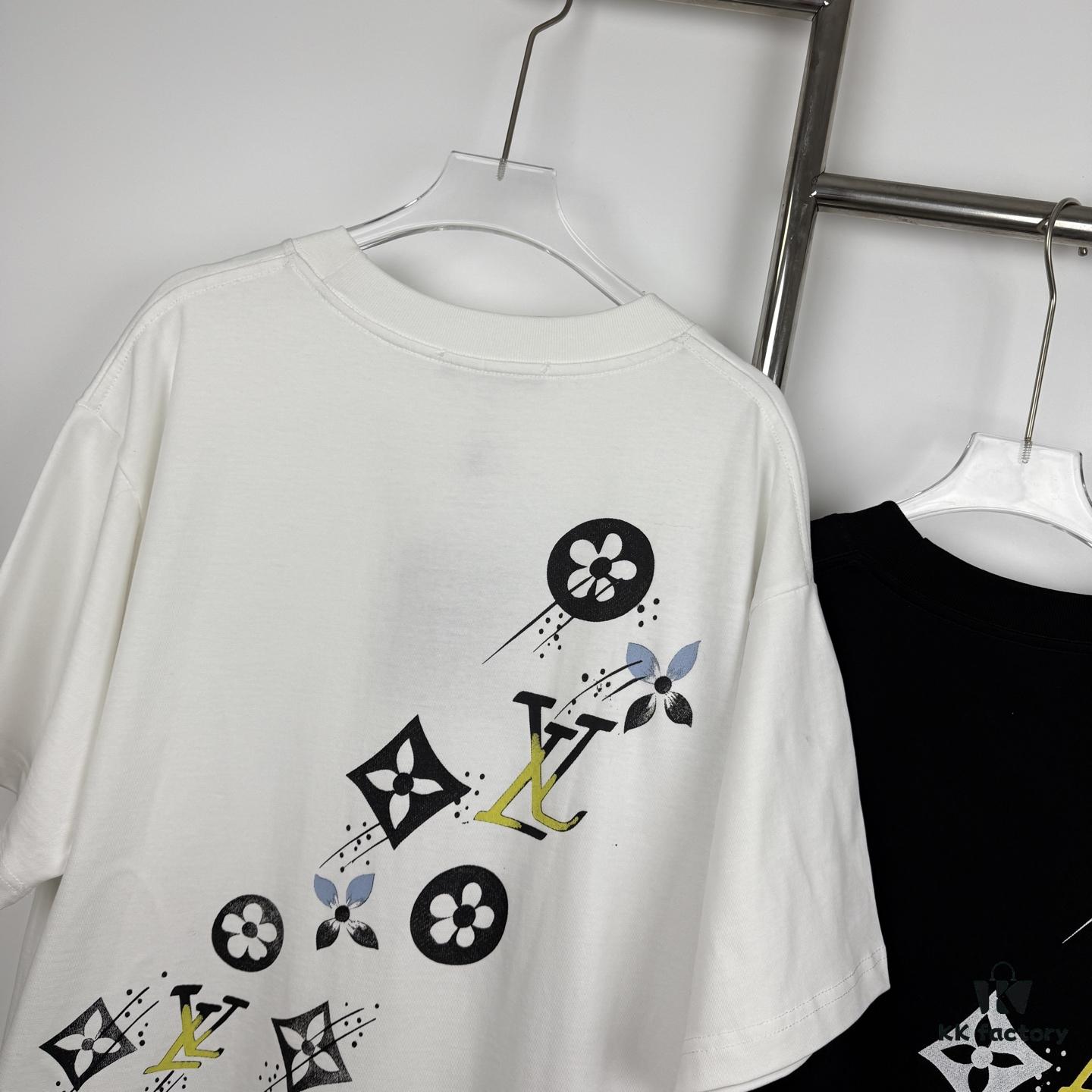 6930f7ac6e68136f4d9b4229 Louis Vuitton 24SS Runway Exclusive LV Logo Hand-Drawn Graffiti Digital Print Crew Neck Short Sleeve T-Shirt