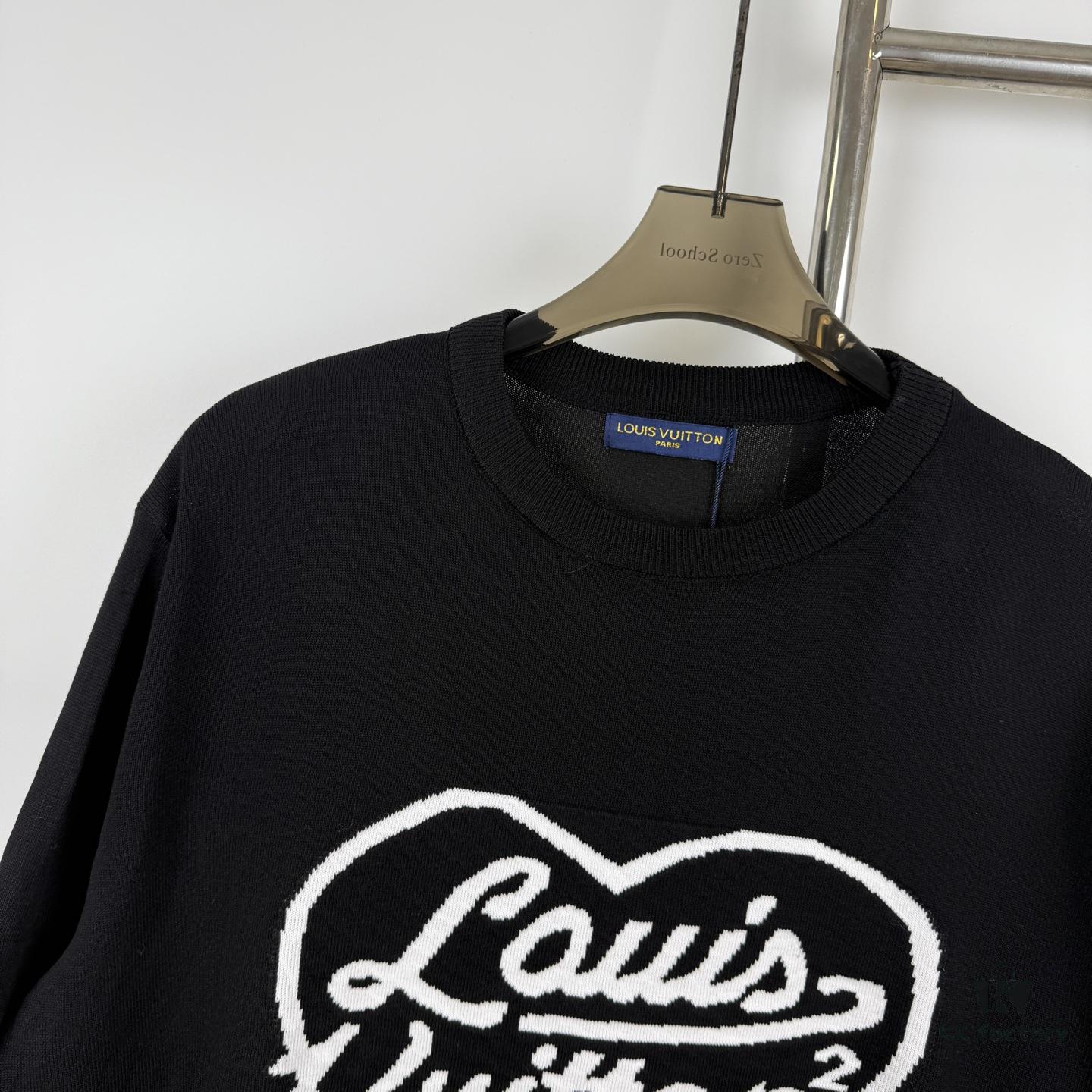 6930f7b06e68136f4d9b422c New Louis Vuitton LV 2023 Spring Heart Knit Short-Sleeve Unisex by lvXnigo Collaboration