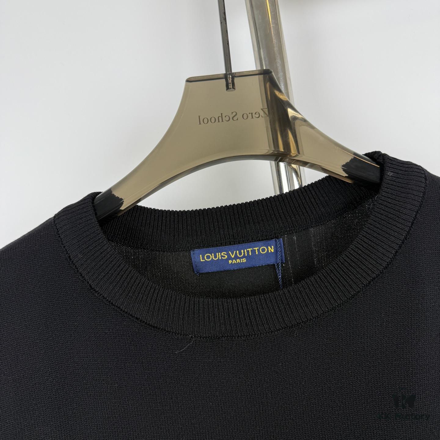 6930f7b66e68136f4d9b4231 New Louis Vuitton LV 2023 Spring Heart Knit Short-Sleeve Unisex by lvXnigo Collaboration