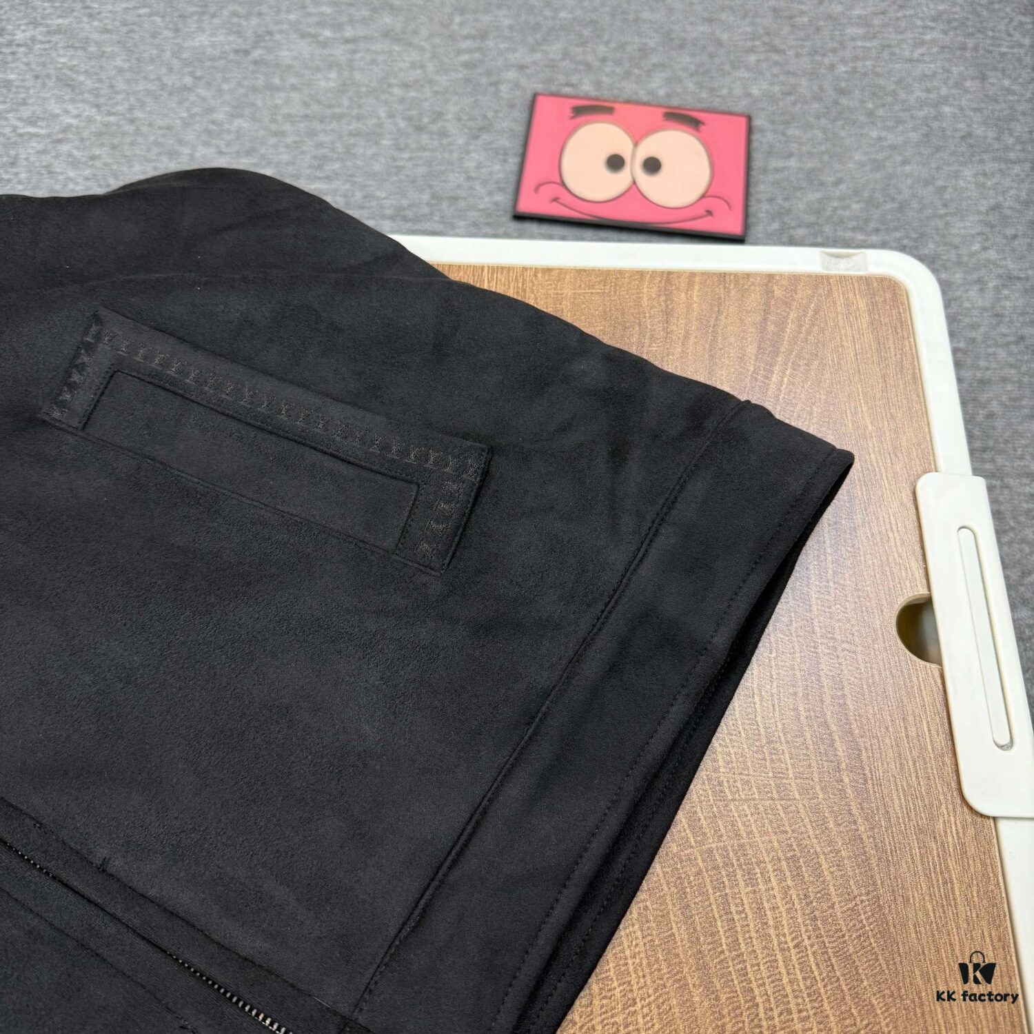 6930f7e56e68136f4d9b4263 New Arrival 1V Louis 24FW Autumn/Winter Imported Suede Velvet Textured Fashion Notch Collar Jacket