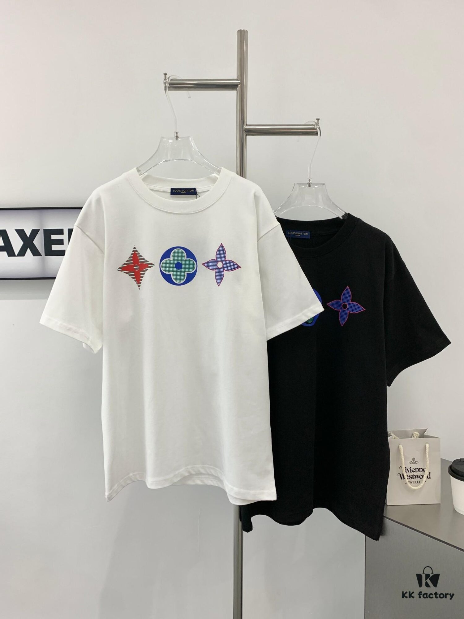 6930f8f66e68136f4d9b4397 New Arrival LOUIS VUITTON LV Chest Tricolor Flower Logo Printed Short Sleeve T-Shirt