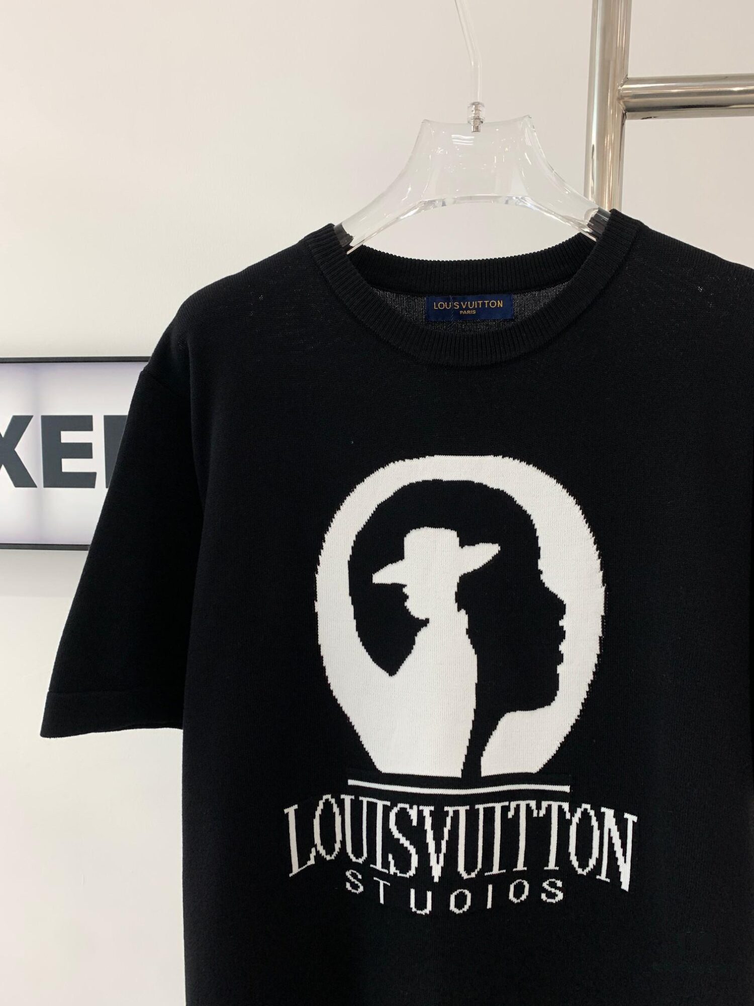 6930f9026e68136f4d9b43a3 New Louis Vuitton Unisex Black and White Portrait Knit Short Sleeve T-Shirt