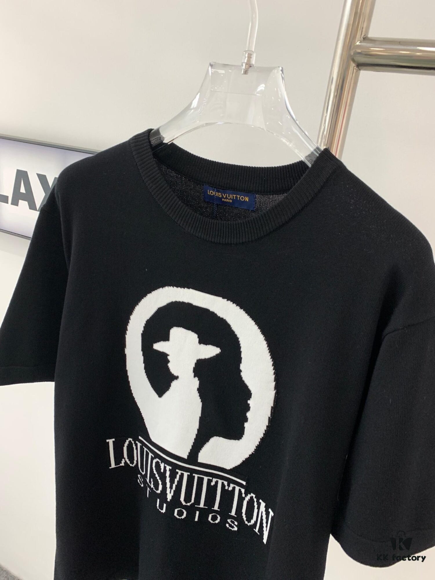 6930f9036e68136f4d9b43a4 New Louis Vuitton Unisex Black and White Portrait Knit Short Sleeve T-Shirt