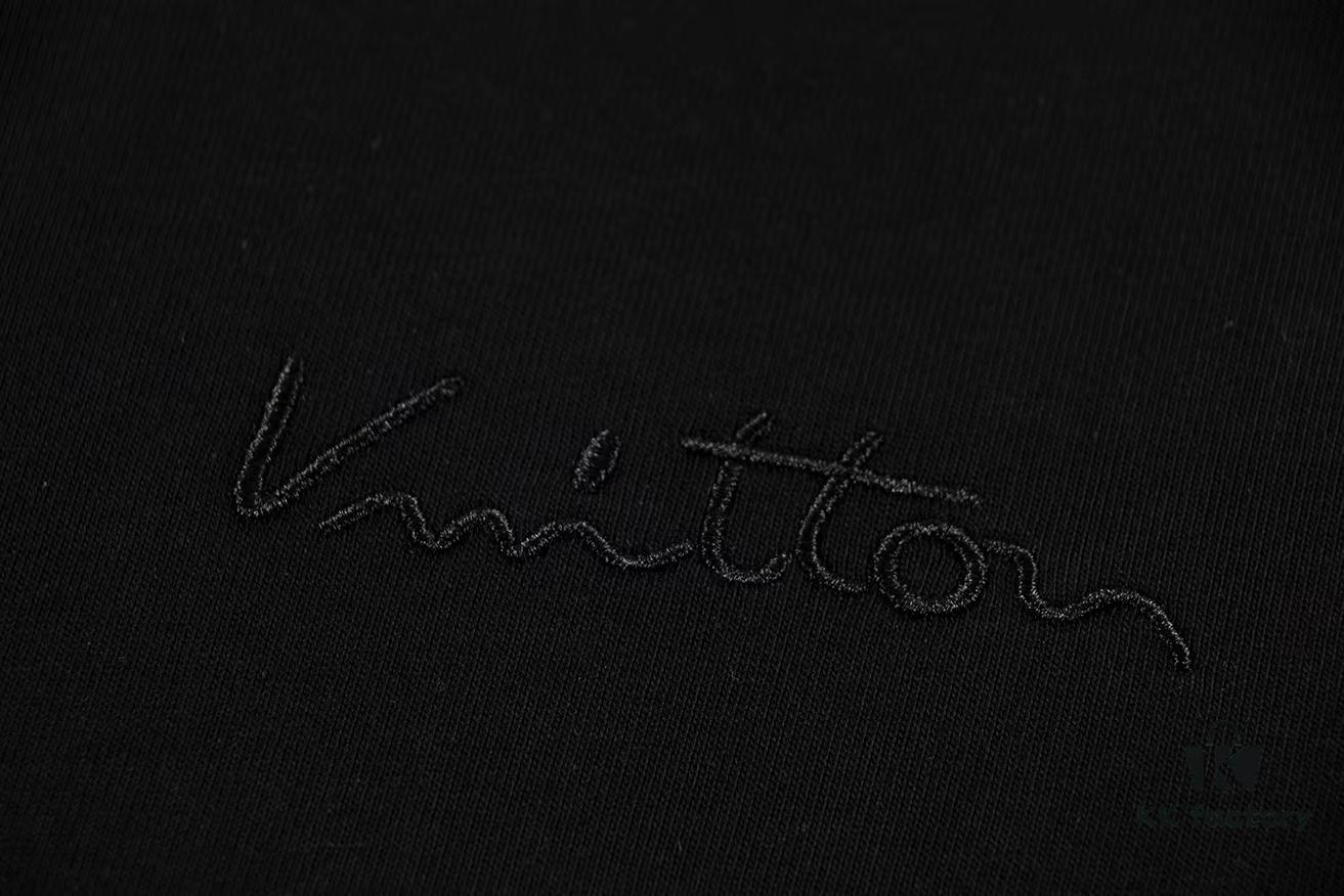 6930f9816e68136f4d9b4445 2025 New Arrival Louis Vuitton Short Sleeve T-Shirt