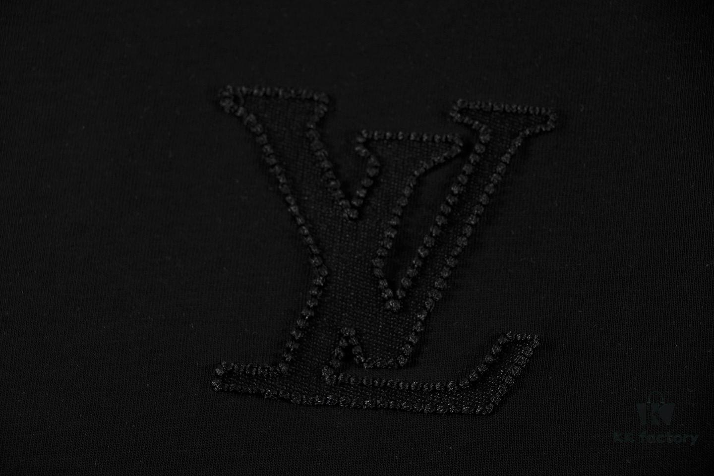 Louis Vuitton 2025 Latest Short Sleeve T-Shirt with Patch Embroidery