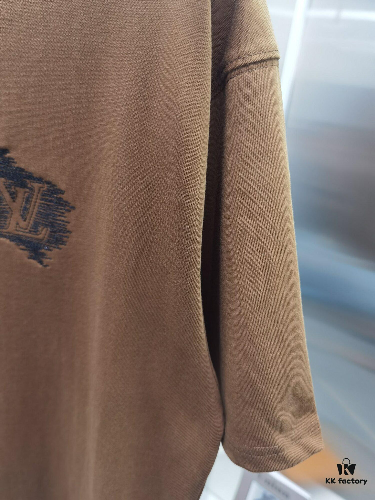 Louis 1V (Embroidered Premium Version, Distinct from Standard Stock) Short Sleeve T-Shirt