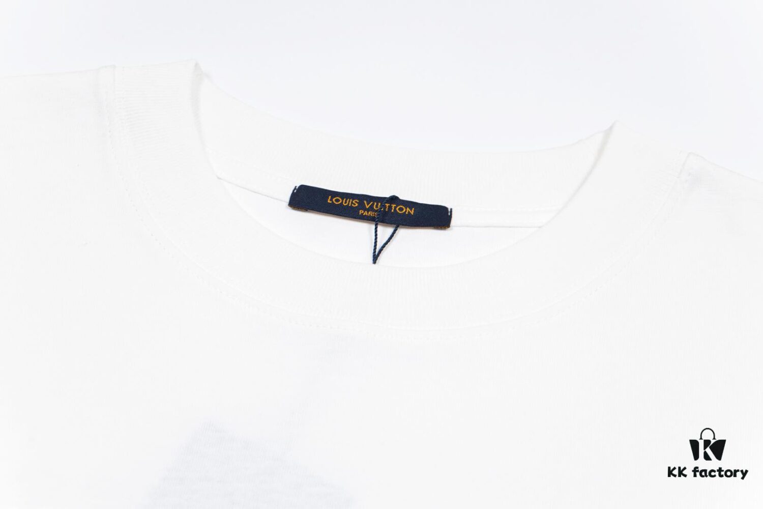 6930fa9c6e68136f4d9b45cc Louis Vuitton New Graffiti Print Logo Letter Casual Round Neck Short Sleeve T-Shirt Unisex