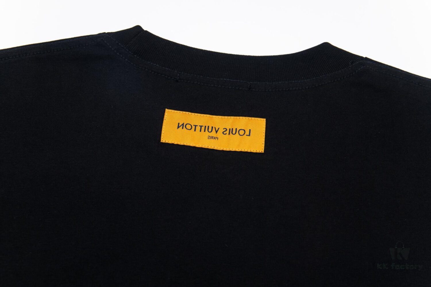 6930fac46e68136f4d9b460c Louis Vuitton New 25SS Classic Letter Floral Pattern Logo Print Crew Neck Short Sleeve T-Shirt