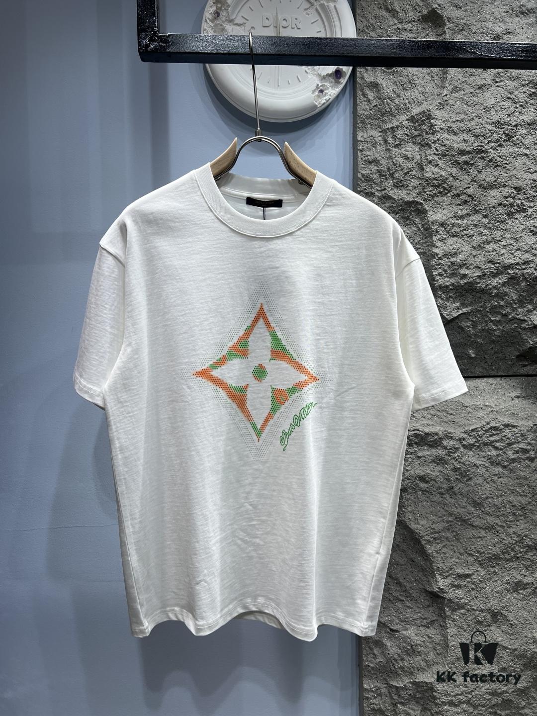 6930fb056e68136f4d9b4633 Louis Vuitton Logo-Embellished Short Sleeve T-Shirt