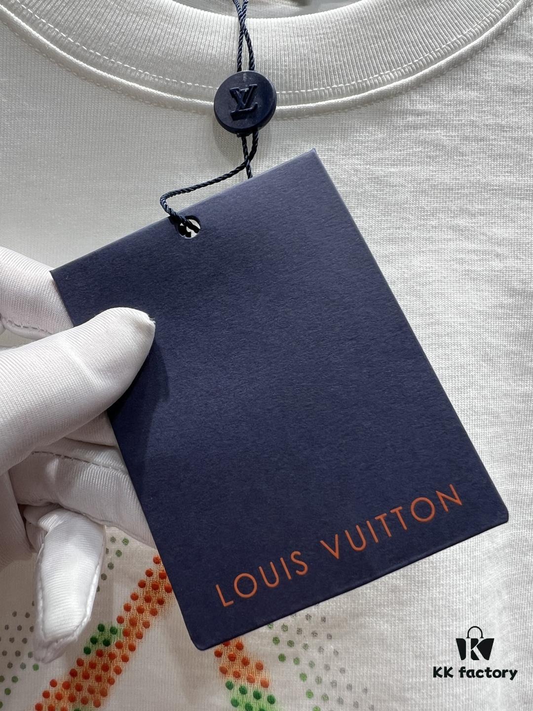 6930fb086e68136f4d9b4637 Louis Vuitton Logo-Embellished Short Sleeve T-Shirt
