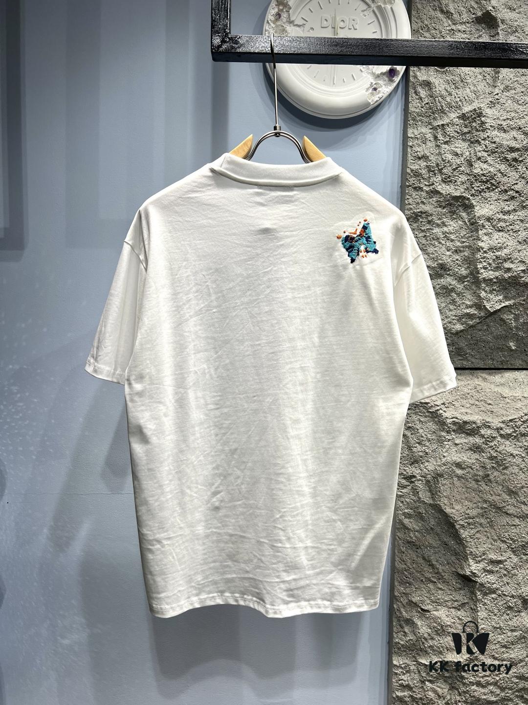 6930fb2f6e68136f4d9b465e Louis Vuitton Embroidered Butterfly Short Sleeve T-Shirt