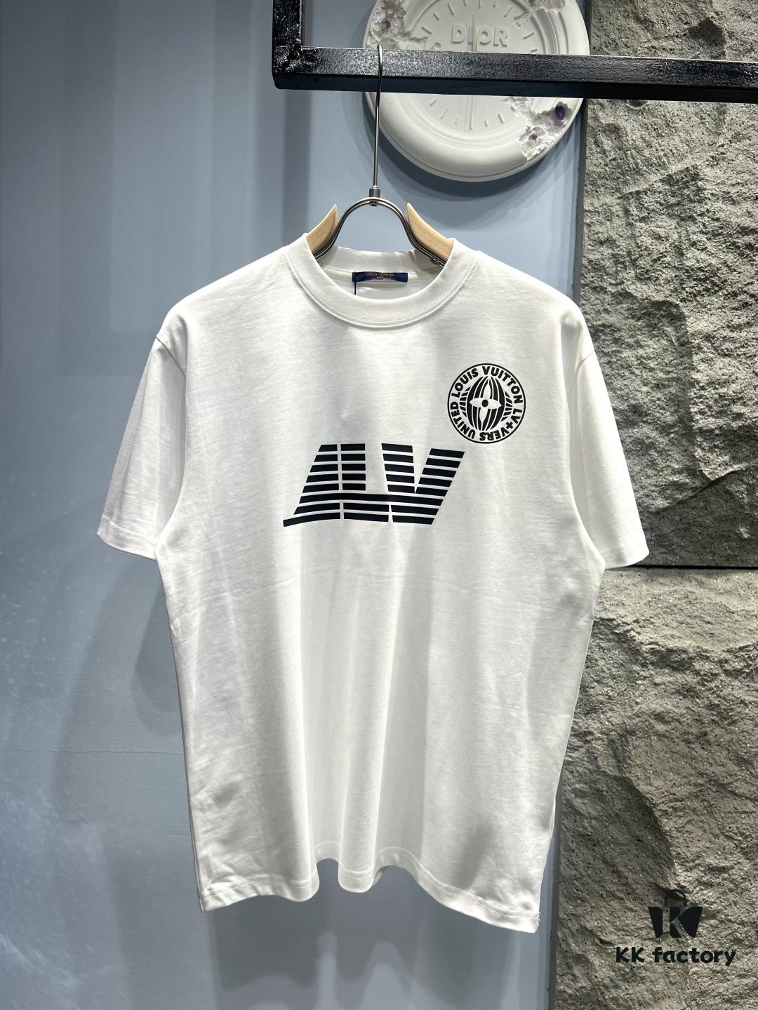 6930fb496e68136f4d9b4678 Louis Vuitton Printed Logo Short-Sleeve T-Shirt