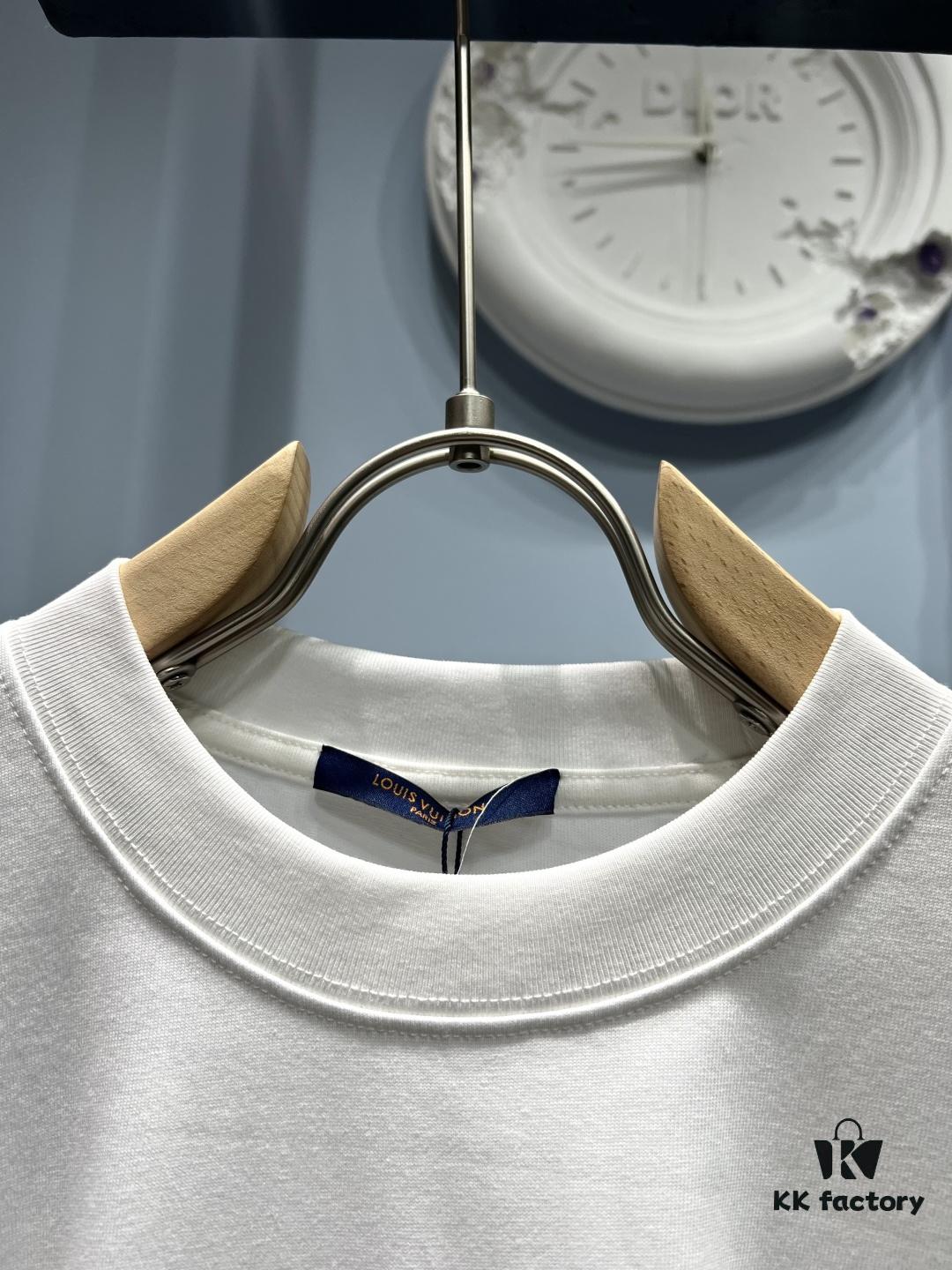 6930fb4a6e68136f4d9b4679 Louis Vuitton Printed Logo Short-Sleeve T-Shirt
