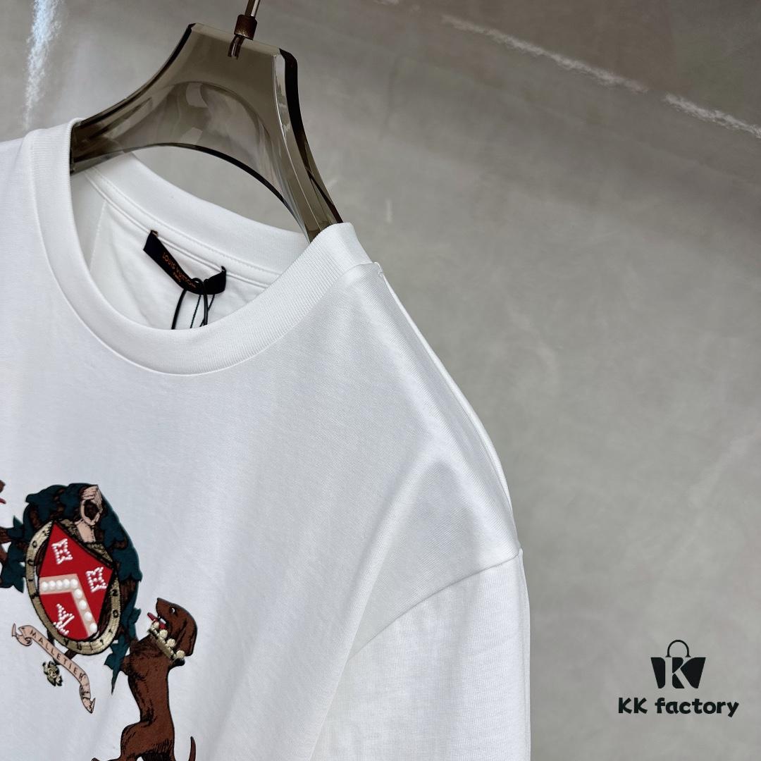 6930fb7e6e68136f4d9b46b0 LV 2025 SS New Arrival Short Sleeve T-Shirt, Stylish and Minimalist Design