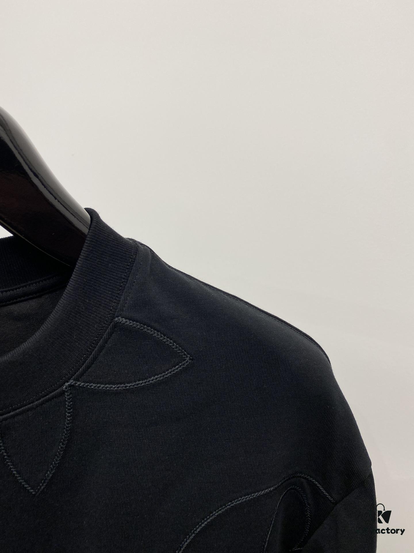 6930fb9e6e68136f4d9b46d3 Louis Vuitton 2025 Newest Short-Sleeve T-Shirt, Stylish and Fashionable, Top-Quality Digital Positioning Embroidered Logo, Simple and Versatile Design