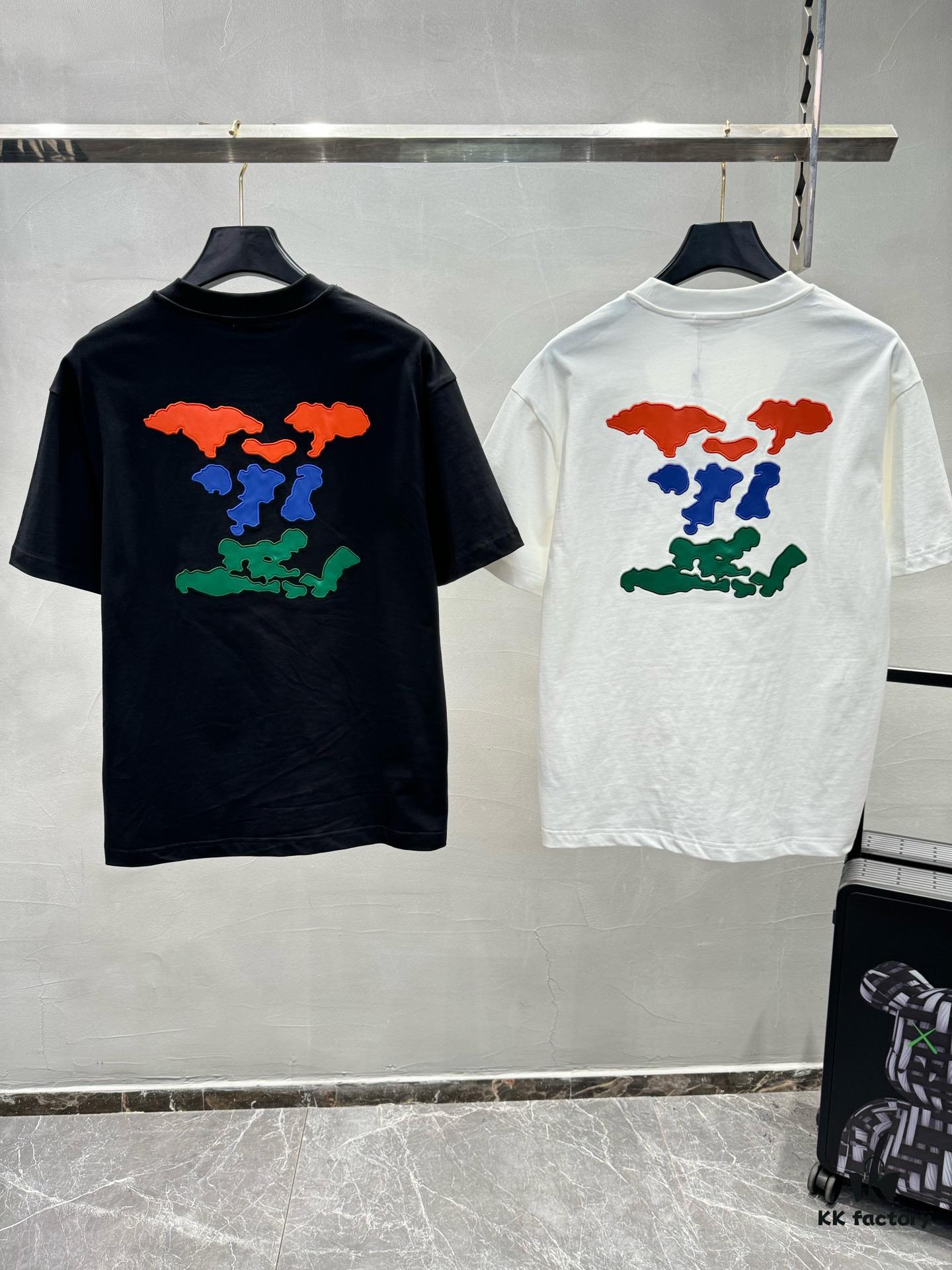 6930fbb26e68136f4d9b46e5 LVPAI 25SS New Round Neck T-Shirt! Must-Have for Fashion Enthusiasts! Colorful Embroidered Letters, Classic Colors Combine for Stylish and Trendy Look. Youthful and Energetic Overall Appearance! Crafted from 280g Cotton, Offers Exceptional Comfort in Wear and Touch, With Fine and Textured Hand Feel!