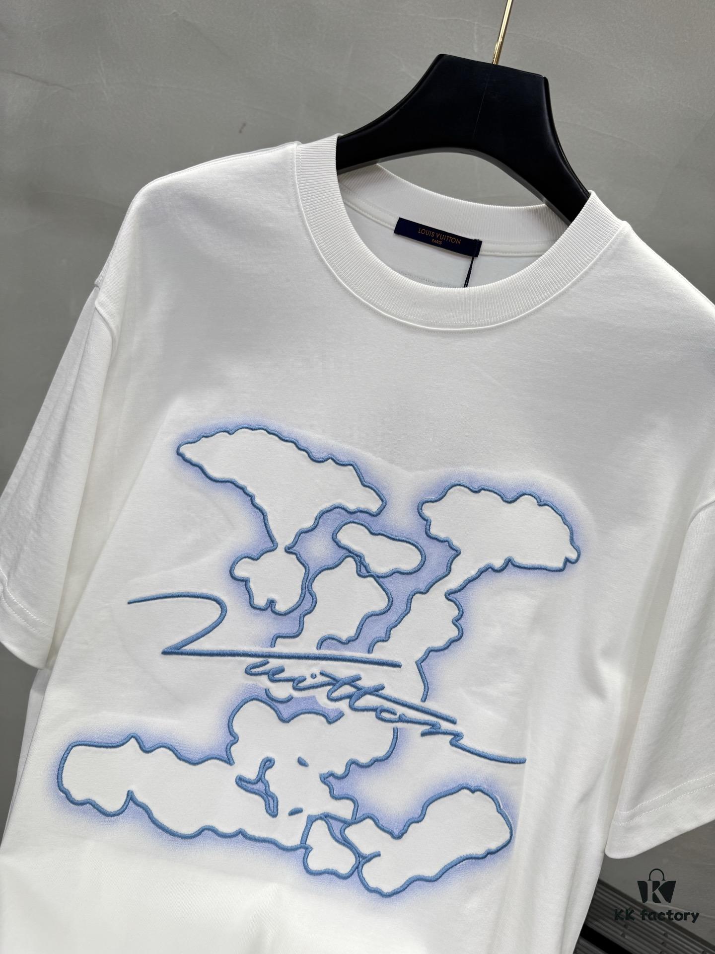 6930fbbb6e68136f4d9b46f0 1V 25SS Spring New Arrival T-Shirt! 260g High-Density Cloud-Embroidered Cotton Fabric, Comfortable Wear. Minimalist Design, Fashionable and Trendy. Slightly Oversized Fit for Casual Comfort, Suitable for Various Occasions. Whether Shopping, Gathering with Friends or Relaxing, This T-Shirt Adds Style and Personality to Your Look.