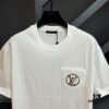 6930fbc36e68136f4d9b46f9 LV Louis Vuitton Spring/Summer 2025 New Arrival Classic T-Shirt! Made from 26g high-density pure cotton fabric for exceptional comfort. Features a minimalist, stylish design with a slightly loose fit, offering a relaxed and versatile silhouette perfect for various occasions. Ideal for shopping, gatherings, or casual outings, this T-shirt adds a touch of fashion and individuality to your look.