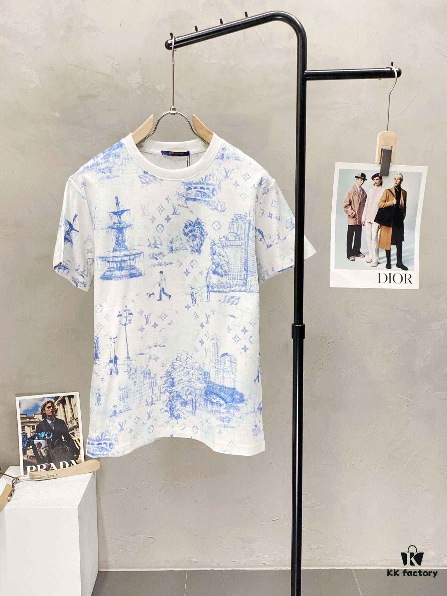 6930fc196e68136f4d9b4751 Louis Vuitton LV Men's Casual Short-Sleeve T-Shirt, Exclusive New Arrival, Original Order High-End Custom, Premium Version, Fashionable and Versatile Bestseller, Imported Fabric, Ultra-Soft and Smooth Texture, Skin-Friendly Comfort, Top-Quality Craftsmanship from Authorized Factory, Complete with Three Labels