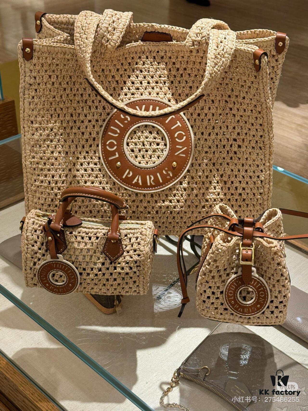 693105eb908475d562cd8d88 New Small LV NOE PURSE Bucket Bag in Raffia Leather