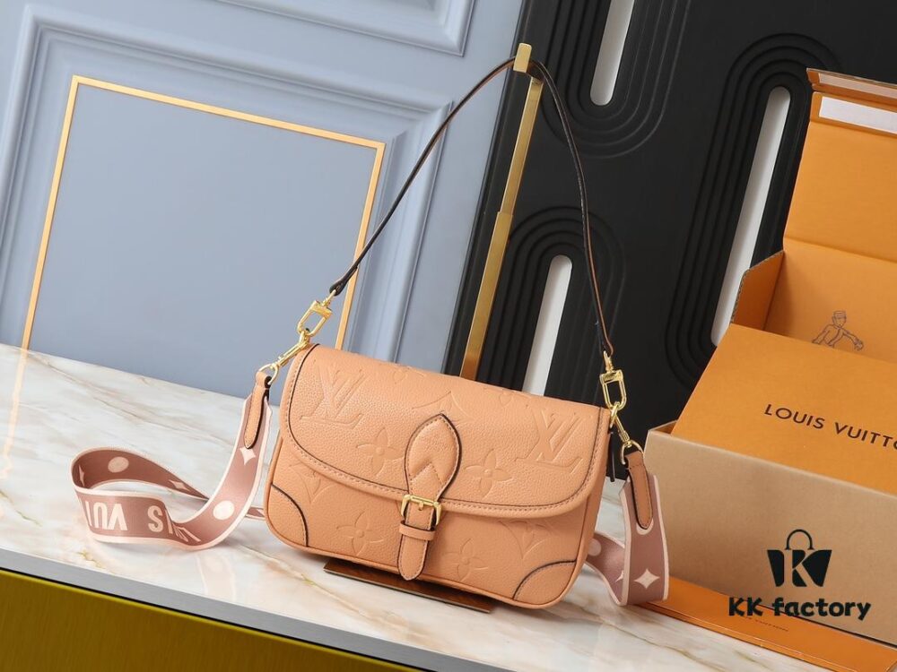 6931062a908475d562cd8d9a Upgraded Original M46583 M46584 M46386 M46388 M45985 Full Leather Baguette Bag Series New Diane Handbag