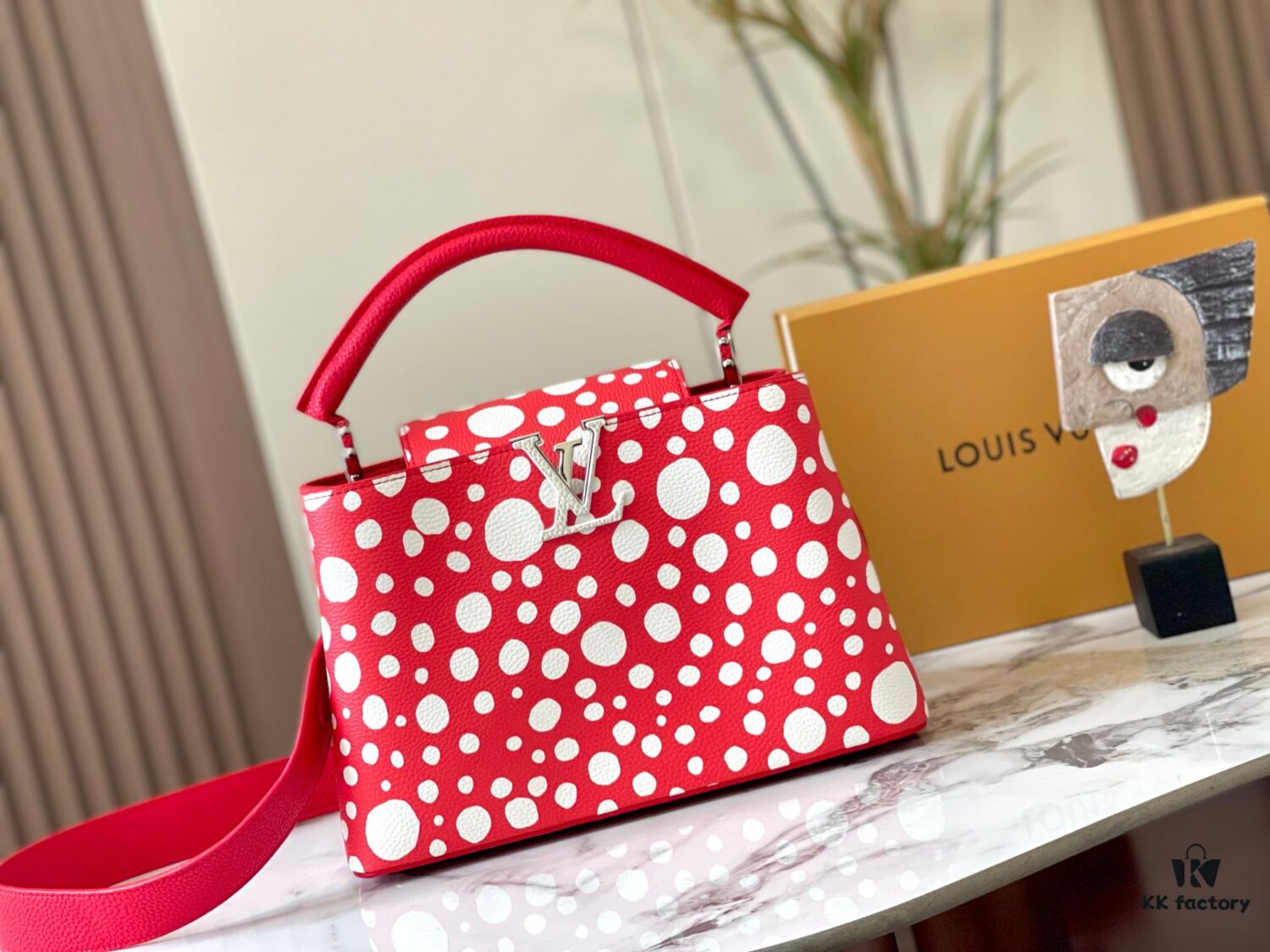69310638908475d562cd8d9c Upgraded M21665 LV x YK Capucines Medium Handbag