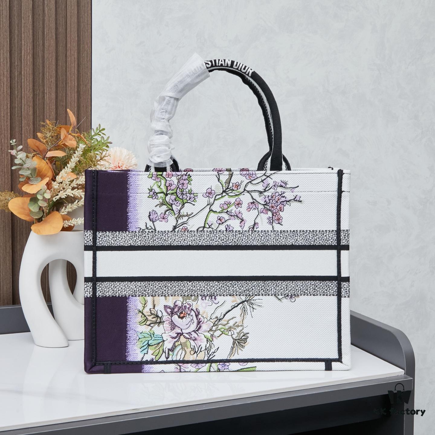 Embroidered Medium [Di0r Book Tote]
