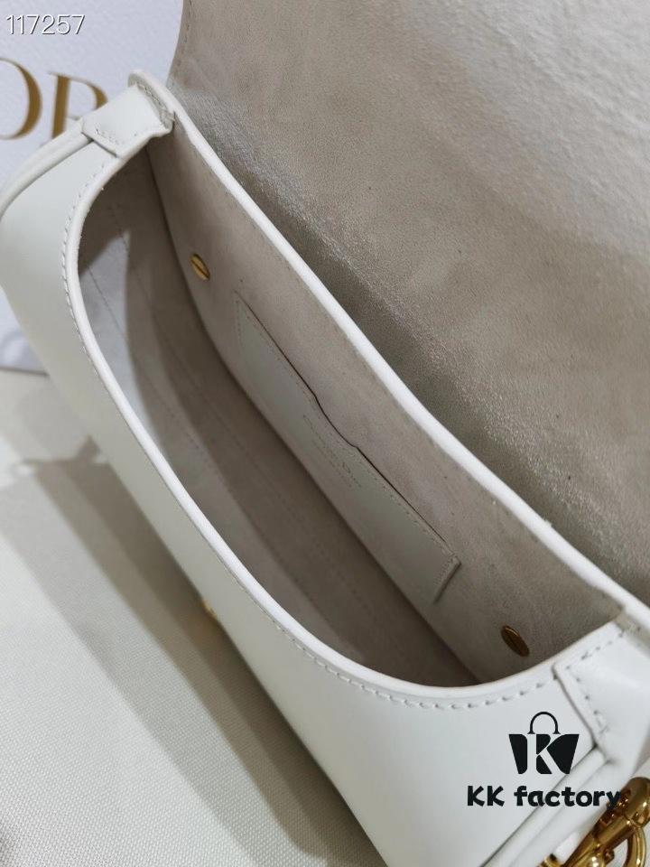 69310942908475d562cd8e15 Dior 2023 New Arrival Full Leather Version Bobby Bag Early Autumn Vintage Style