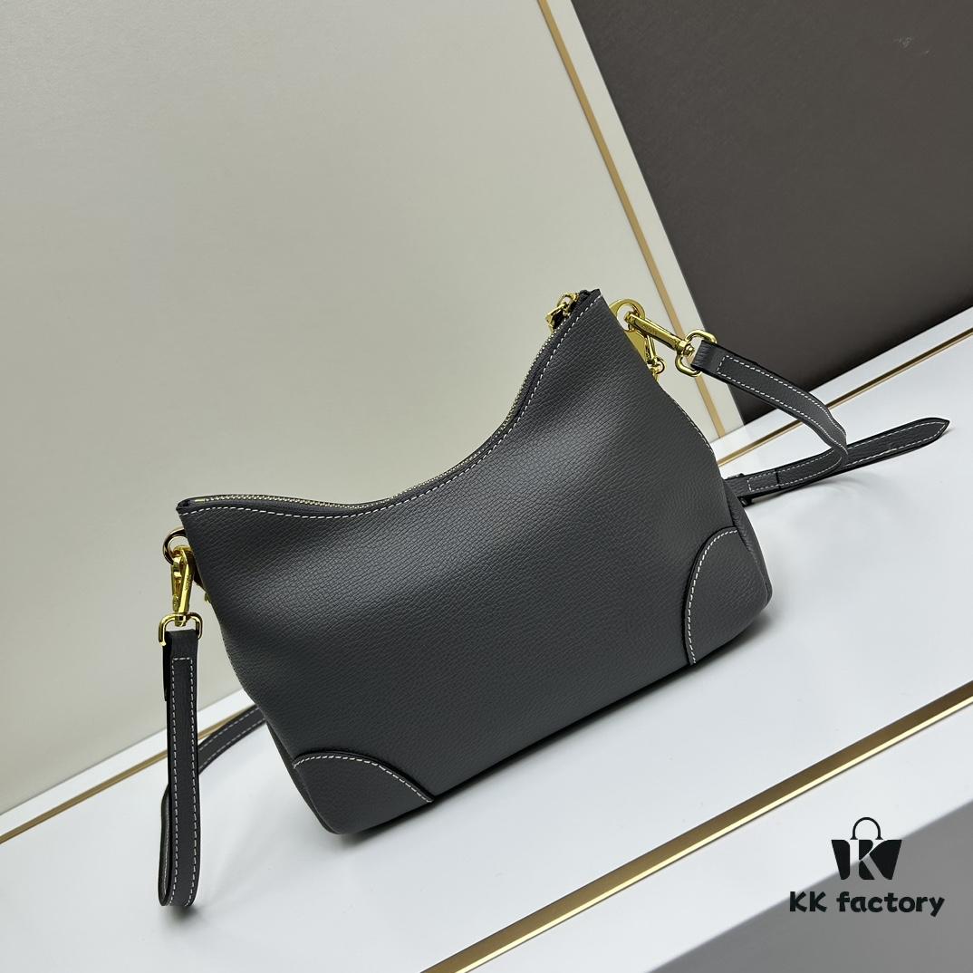 69310a32908475d562cd8e36 PRADA New Launch Hit (Leather Shoulder Strap + Chain Crossbody) Fashionable Horn Bag with Retro-Modern Fusion