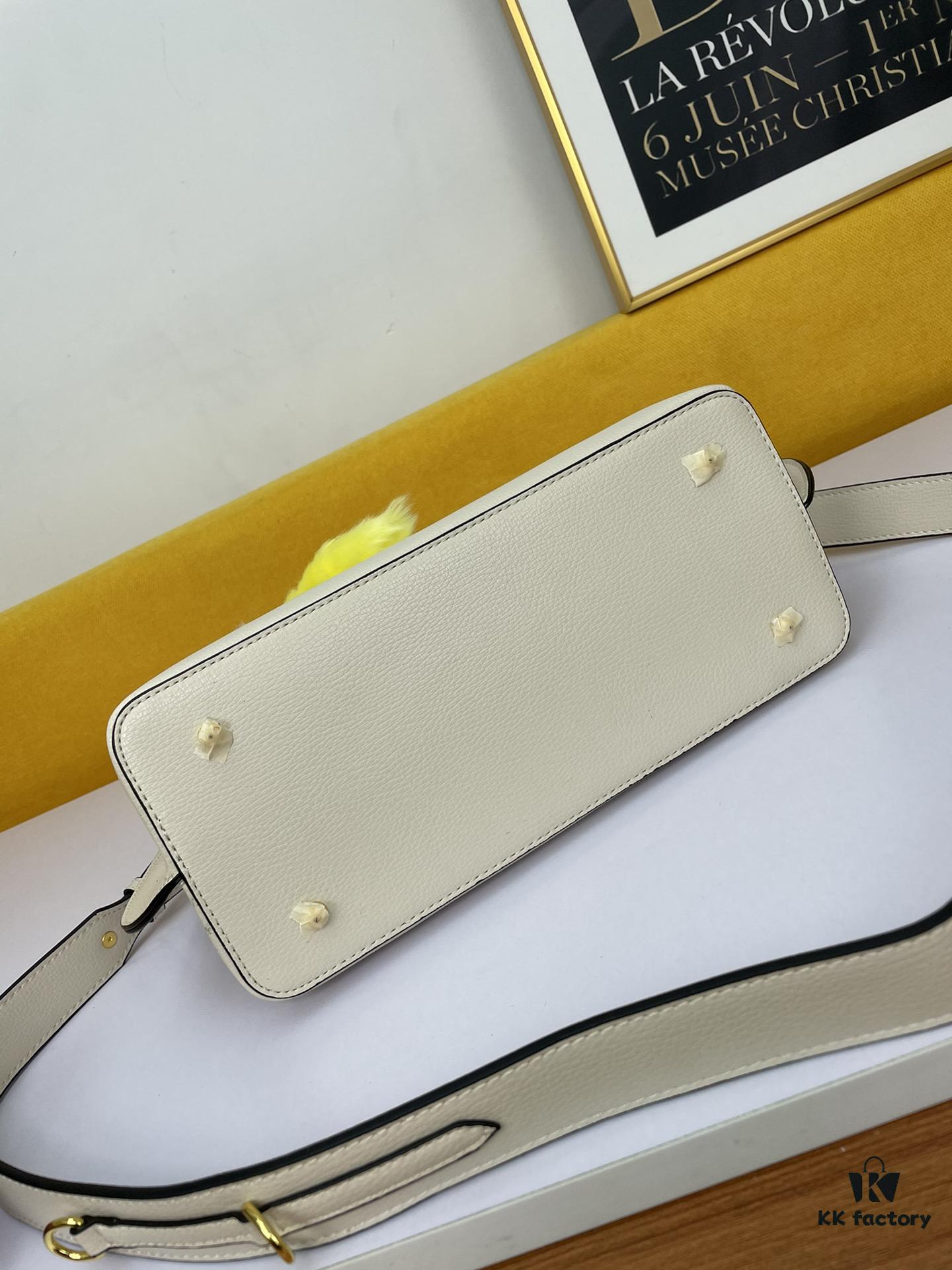 69310a87908475d562cd8e40 New Prada 5002 (2020 Bestseller) – The Ultimate Versatile Bag with Timeless Style
