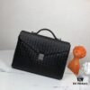69310abd908475d562cd8e4d BV Large-Capacity Authentic Overseas Stock Top-Quality Cabinet-Synchronized Item, Premium Waxed Calfskin with Original Cabinet Hardware, Unique Design Exuding Perfection