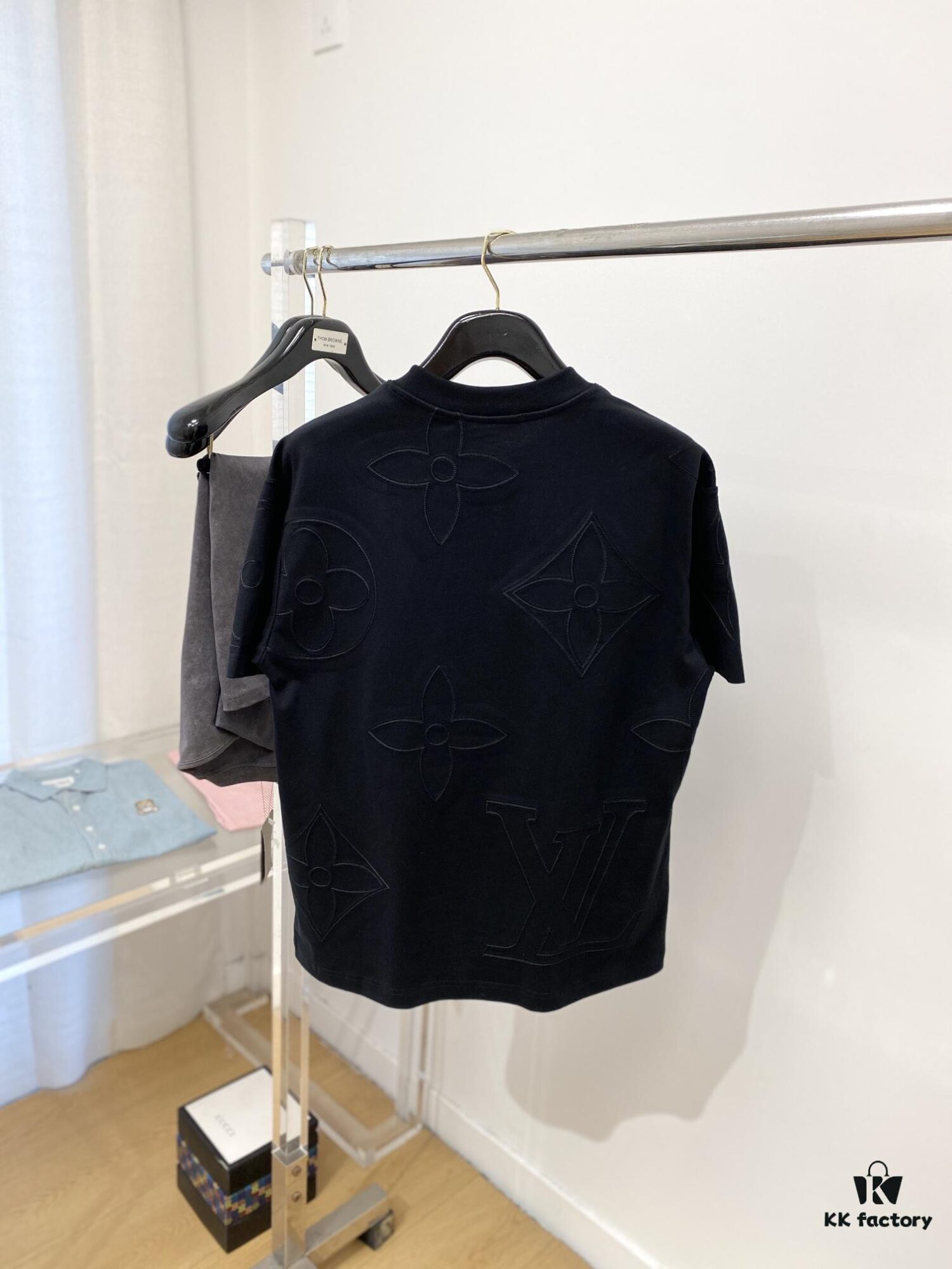 69310e0b908475d562cd8ecd Louis Vuitton 2025 Newest Short-Sleeve T-Shirt, Stylish and Fashionable, Top-Quality Digital Positioning Embroidered Logo, Simple and Versatile Design