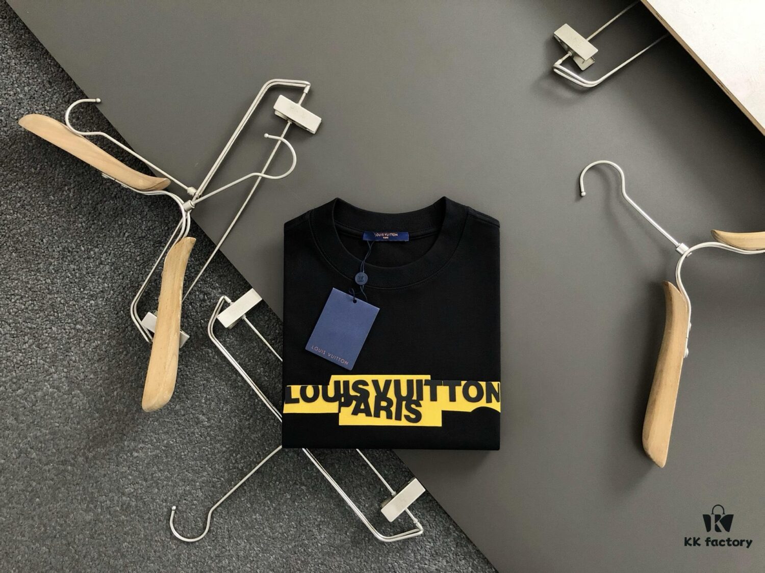 69310eb6908475d562cd8ef2 L Brand * S-XL Relaxed Fit 25 Spring New Arrival Classic Letter 3D Rubber Print Heavyweight T-Shirt, High-End Quality Original Counter Round Neck Support, Top-Tier Craftsmanship with Imported Premium Custom Silk Thread, Excellent Hand Feel, Available on Official Website