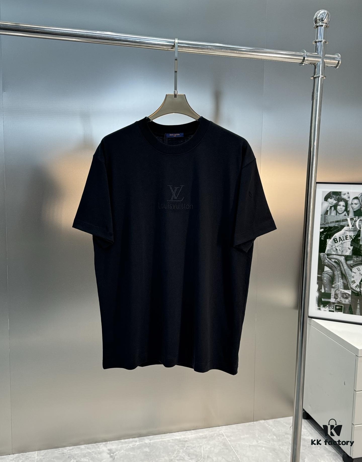 69310f4e908475d562cd8f16 Donkey Brand * 25S New Arrival Unisex T-Shirt! Youthful Style with Full Embroidered Logo – Chest and Back Brand Lettering in Matching Thread Color, Modern Streetwear with Sunny Vibes! Premium Heavyweight 260g 100% Cotton Fabric, Reinforced Collar Ribbing, Clean Shoulder Stitching, Complete Triple Labeling. Colors: Black, White. European Size: S, M, L, XL (Recommended Size M for Height 175cm / Weight 70kg)