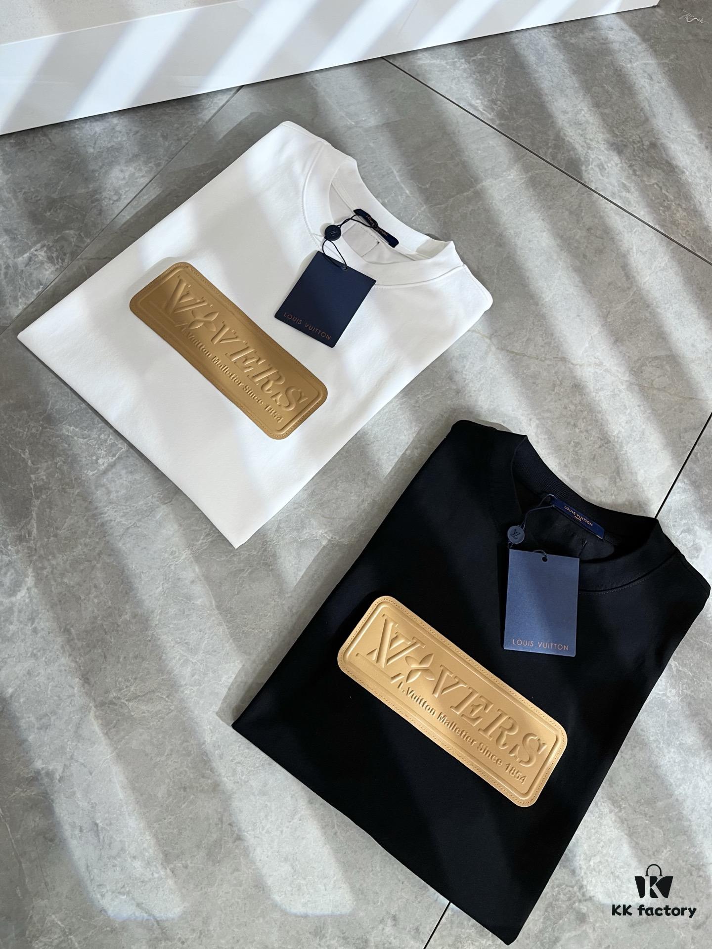 69310f63908475d562cd8f1e LouisVuitt Men and Women's Short-Sleeve T-Shirt with Logo Leather Patch - 2025 Spring/Summer New Arrival