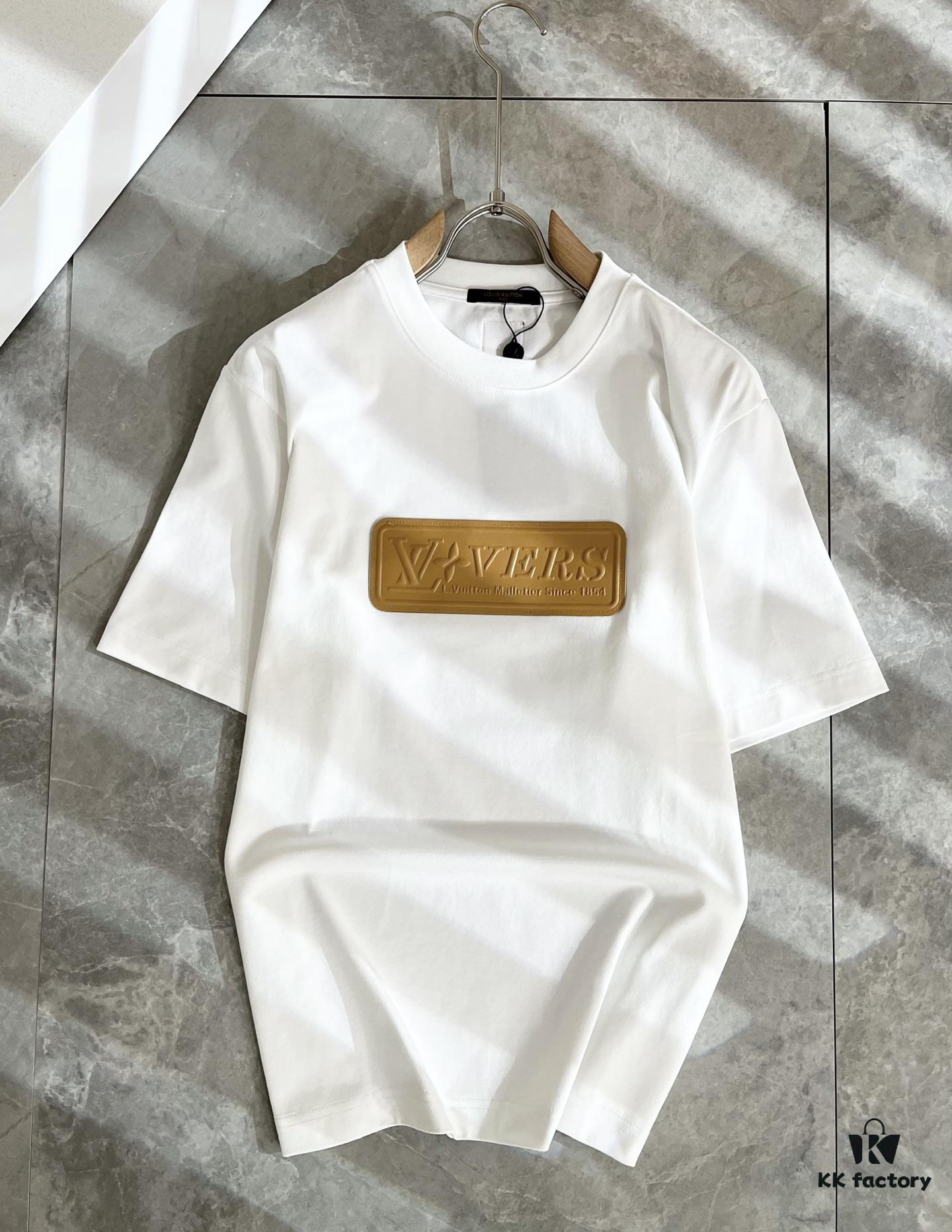 69310f63908475d562cd8f1f LouisVuitt Men and Women's Short-Sleeve T-Shirt with Logo Leather Patch - 2025 Spring/Summer New Arrival
