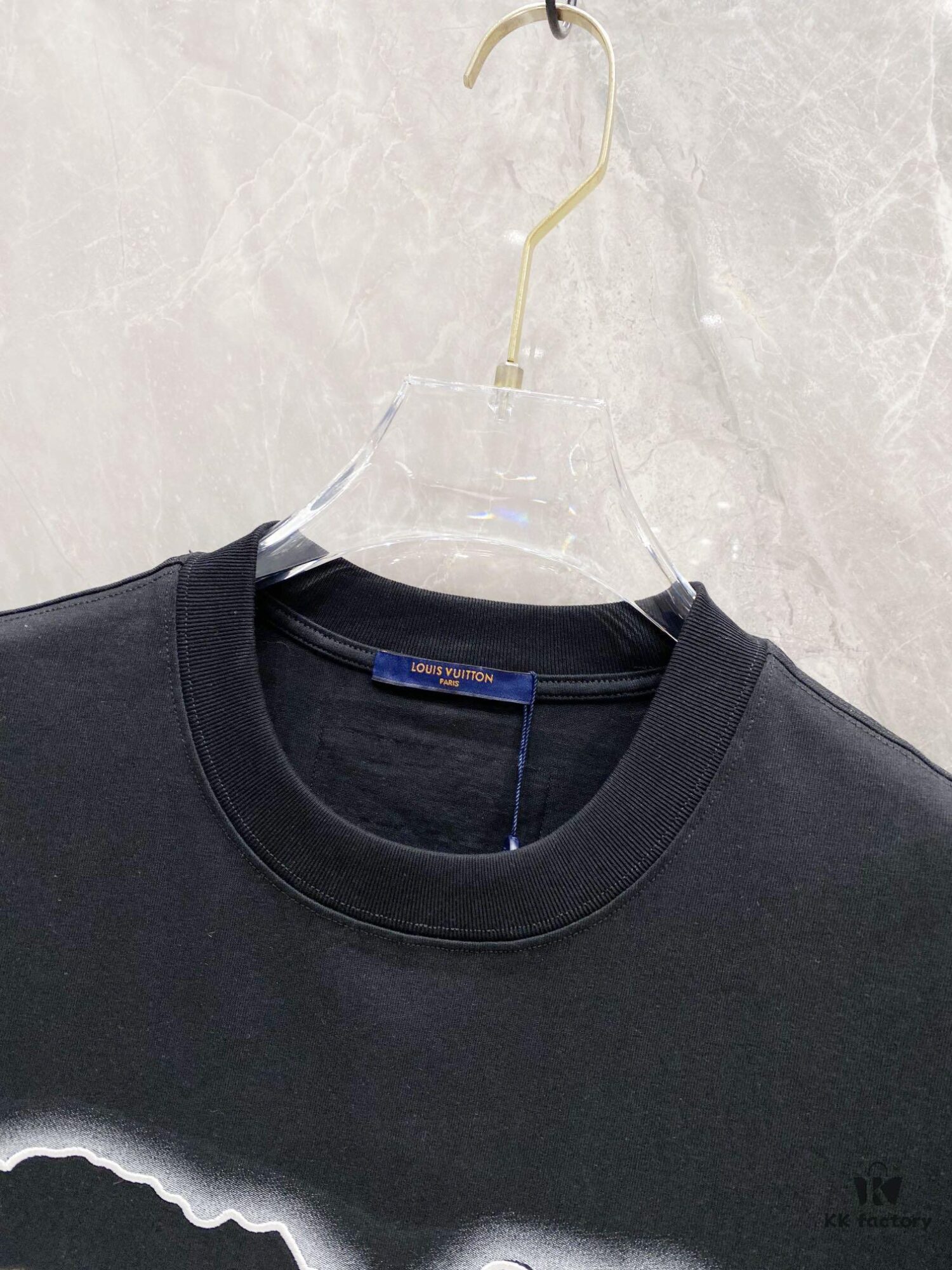 6931100d908475d562cd8f3b 1V 25SS Spring Collection New Arrival T-Shirt! 260g High-Grammage Cloud Embroidered Cotton Fabric, Comfortable Wear. Minimalist Design, Fashion-Forward Style. Slightly Loose Fit for Casual Comfort, Suitable for Various Occasions. Whether for Shopping, Gatherings or Leisure Time, This T-Shirt Adds a Touch of Fashion and Personality.