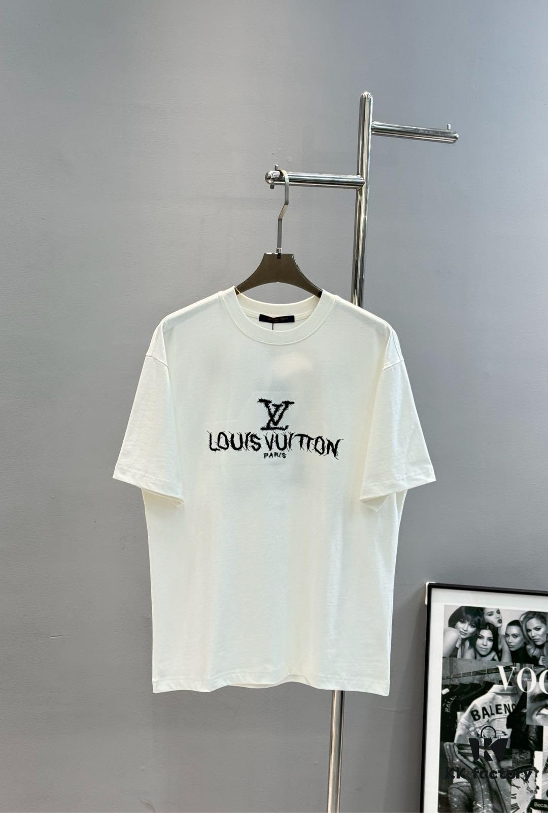 6931117a908475d562cd8f5a Donkey Brand * 2025 New Arrival Streetwear T-Shirt, Unisex Design – Heavyweight Style Recommended! 260g Pure Cotton Fabric Offers Exceptional Comfort, 3D Embroidery on Chest with Brand Lettering Highlighting the Theme, Back Features Classic Airplane LV Texture Pattern for a Distinctive Visual and Tactile Experience, Triple Labels Included