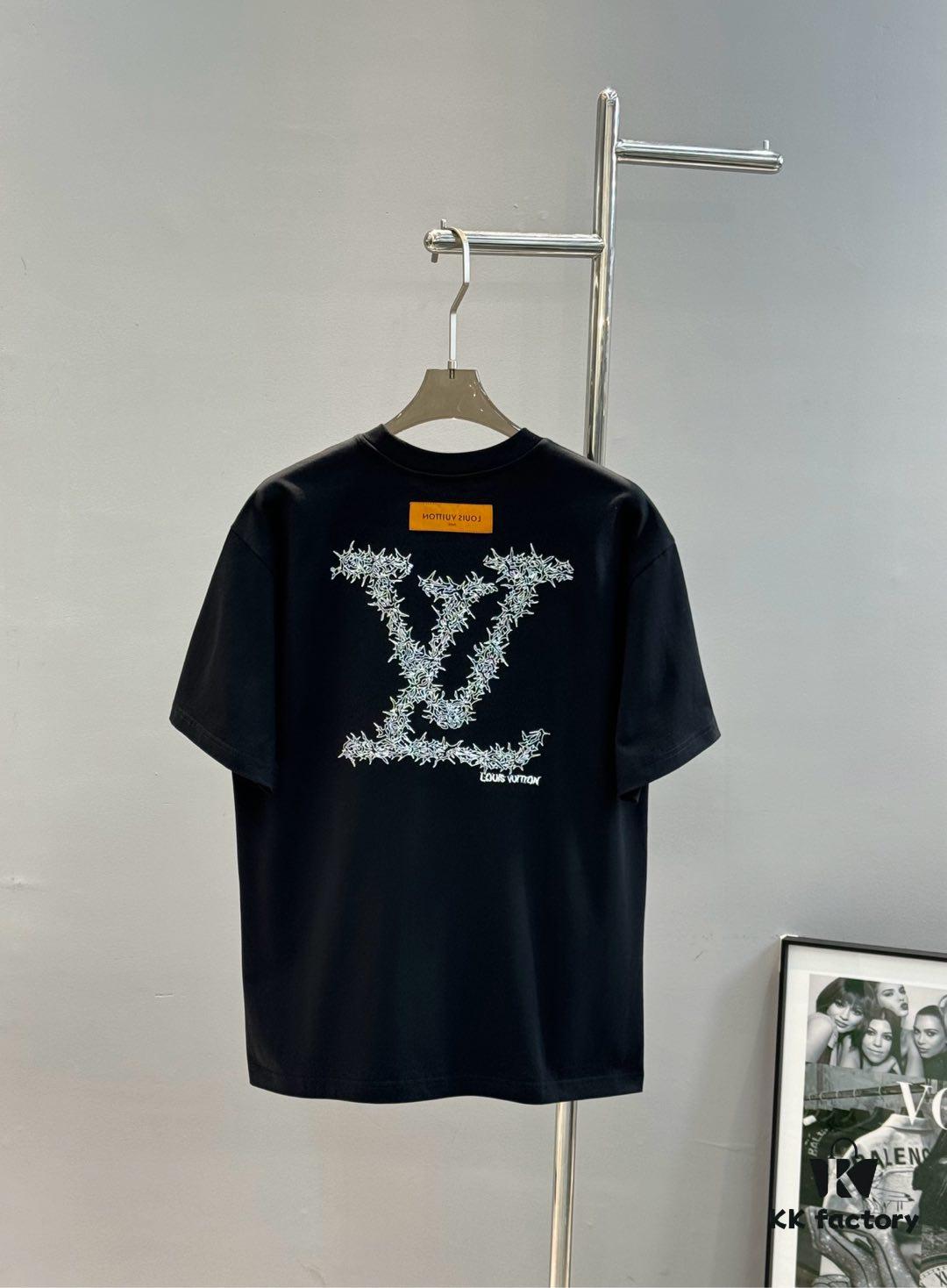 69311184908475d562cd8f5e Donkey Brand * 2025 New Arrival Streetwear T-Shirt, Unisex Design – Heavyweight Style Recommended! 260g Pure Cotton Fabric Offers Exceptional Comfort, 3D Embroidery on Chest with Brand Lettering Highlighting the Theme, Back Features Classic Airplane LV Texture Pattern for a Distinctive Visual and Tactile Experience, Triple Labels Included