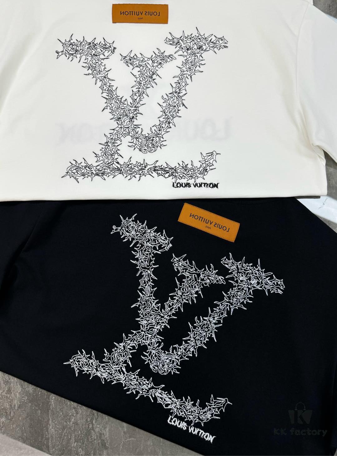 6931118b908475d562cd8f60 Donkey Brand * 2025 New Arrival Streetwear T-Shirt, Unisex Design – Heavyweight Style Recommended! 260g Pure Cotton Fabric Offers Exceptional Comfort, 3D Embroidery on Chest with Brand Lettering Highlighting the Theme, Back Features Classic Airplane LV Texture Pattern for a Distinctive Visual and Tactile Experience, Triple Labels Included