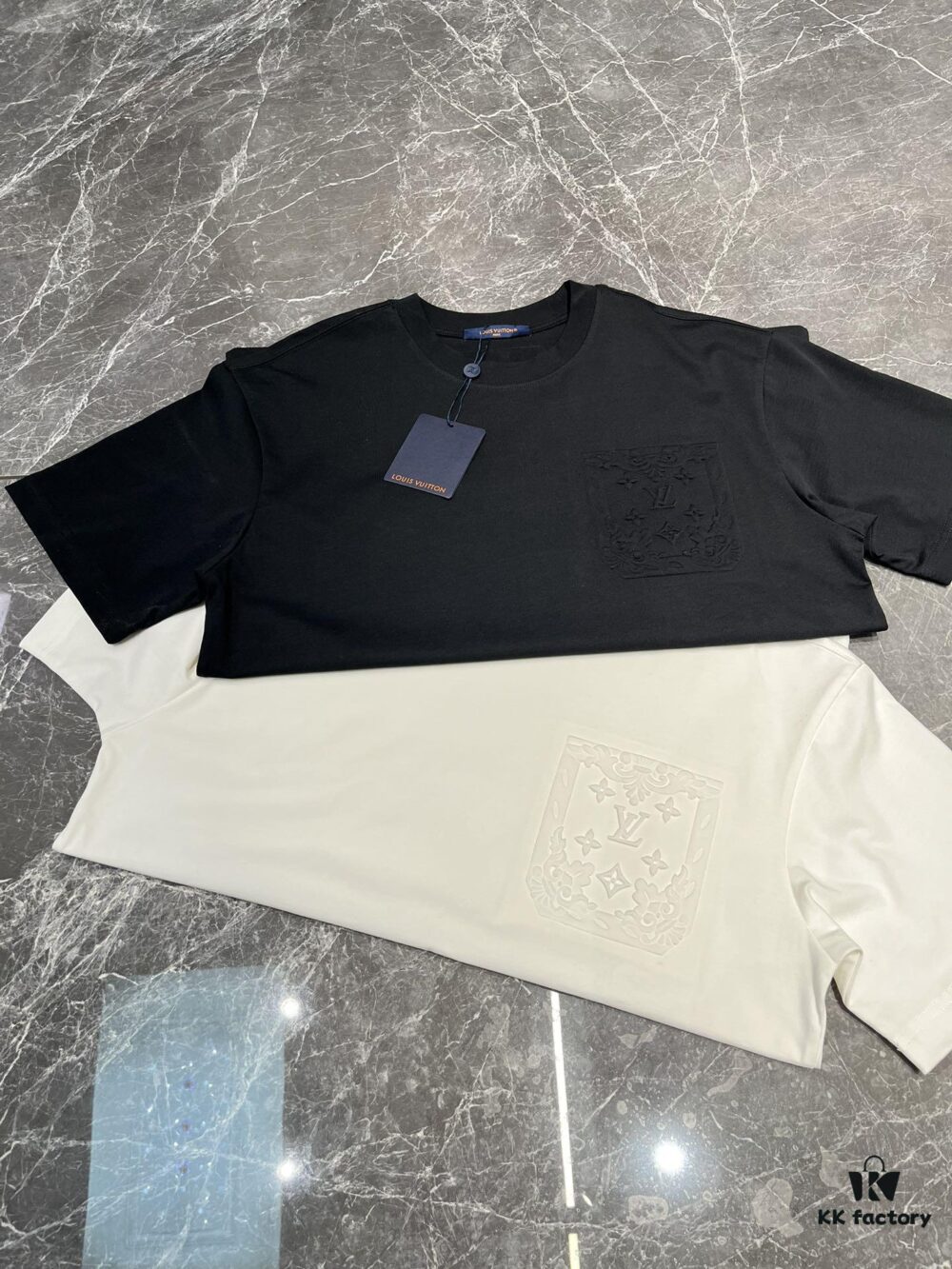 69311258908475d562cd8f90 Donkey Brand * 25s New Arrival Streetwear T-Shirt, Bestseller Recommendation, Unisex Design with Embossed Chest Logo and Patch Pocket Letter Pattern, 260g Pure Cotton Fabric for Ultimate Comfort, Full Triple Labels, Available in Black and White