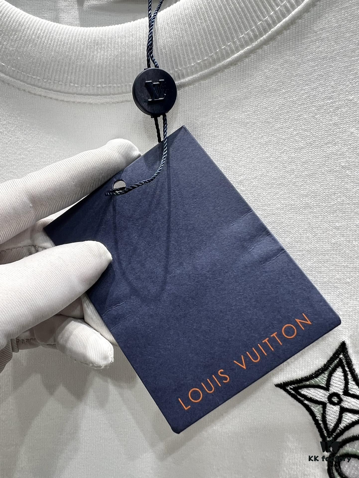 6931134d908475d562cd8fd5 Louis Vuitton Embroidered Logo Short-Sleeve T-Shirt