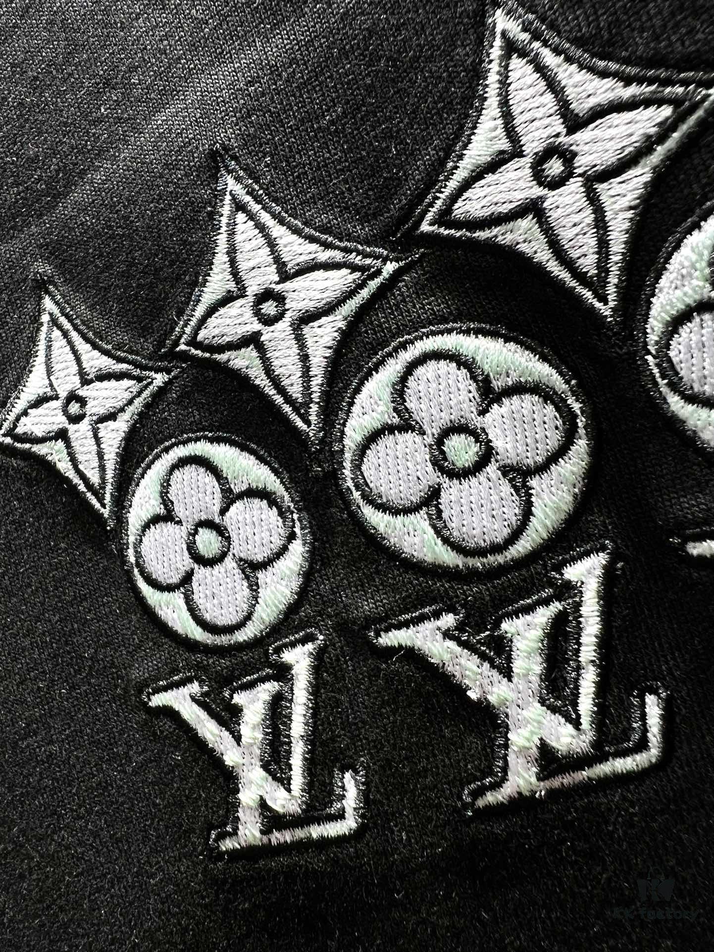 69311369908475d562cd8fdc Louis Vuitton Embroidered Logo Short Sleeve T-Shirt
