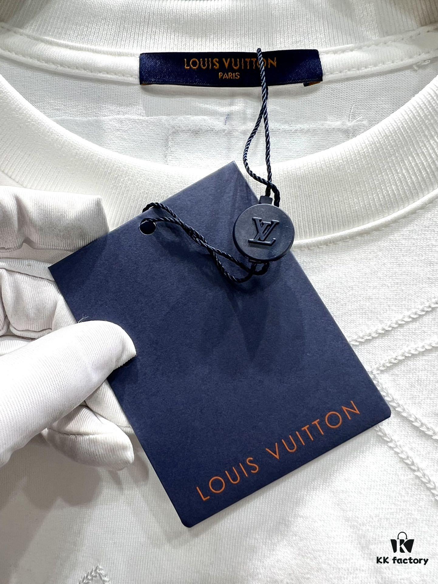 693113ef908475d562cd8ff7 Louis Vuitton Monogram Embroidered Jacquard Cut-out T-Shirt