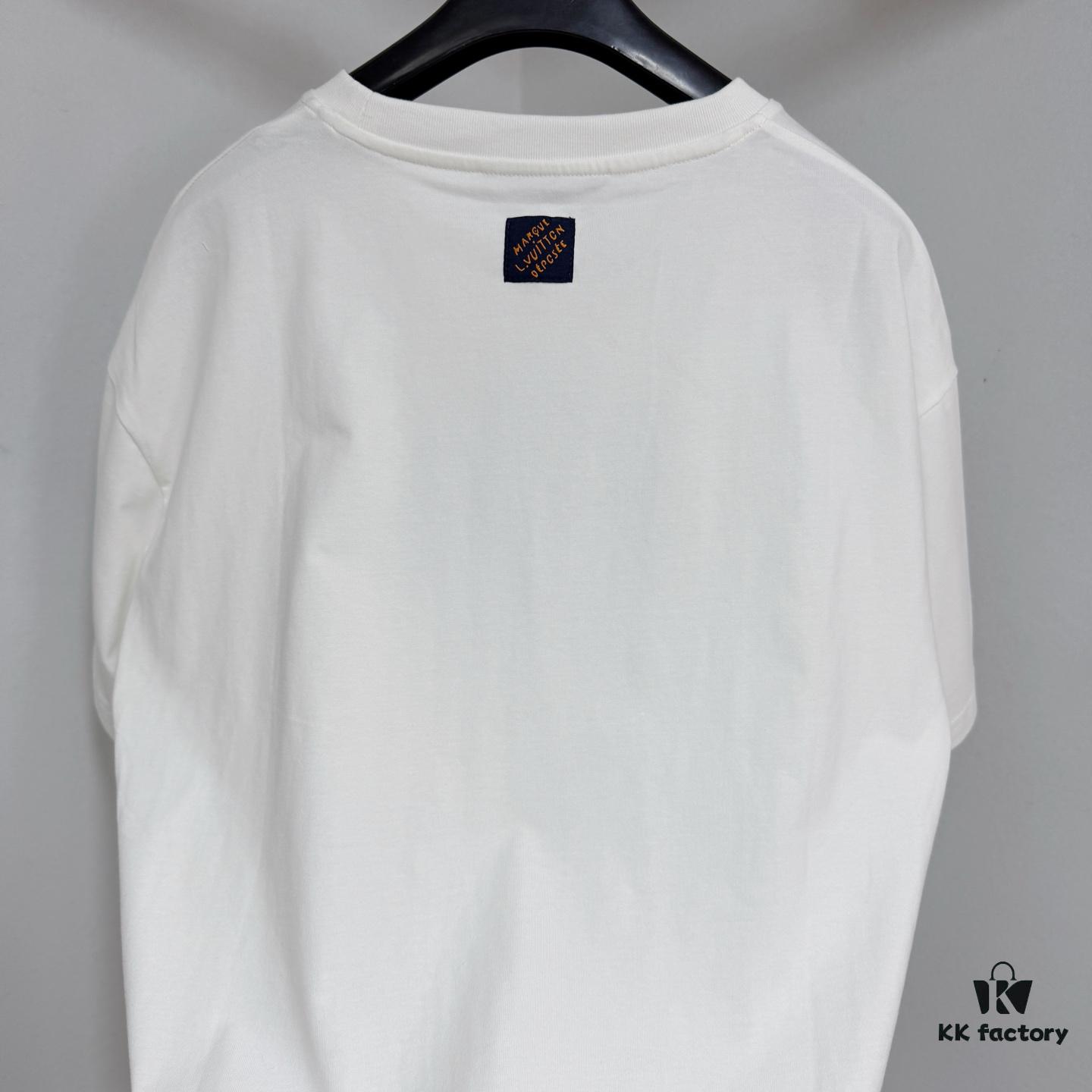 1V 25ss New Cotton T-Shirt Featuring 'Le Monde Est À Vous' on Front