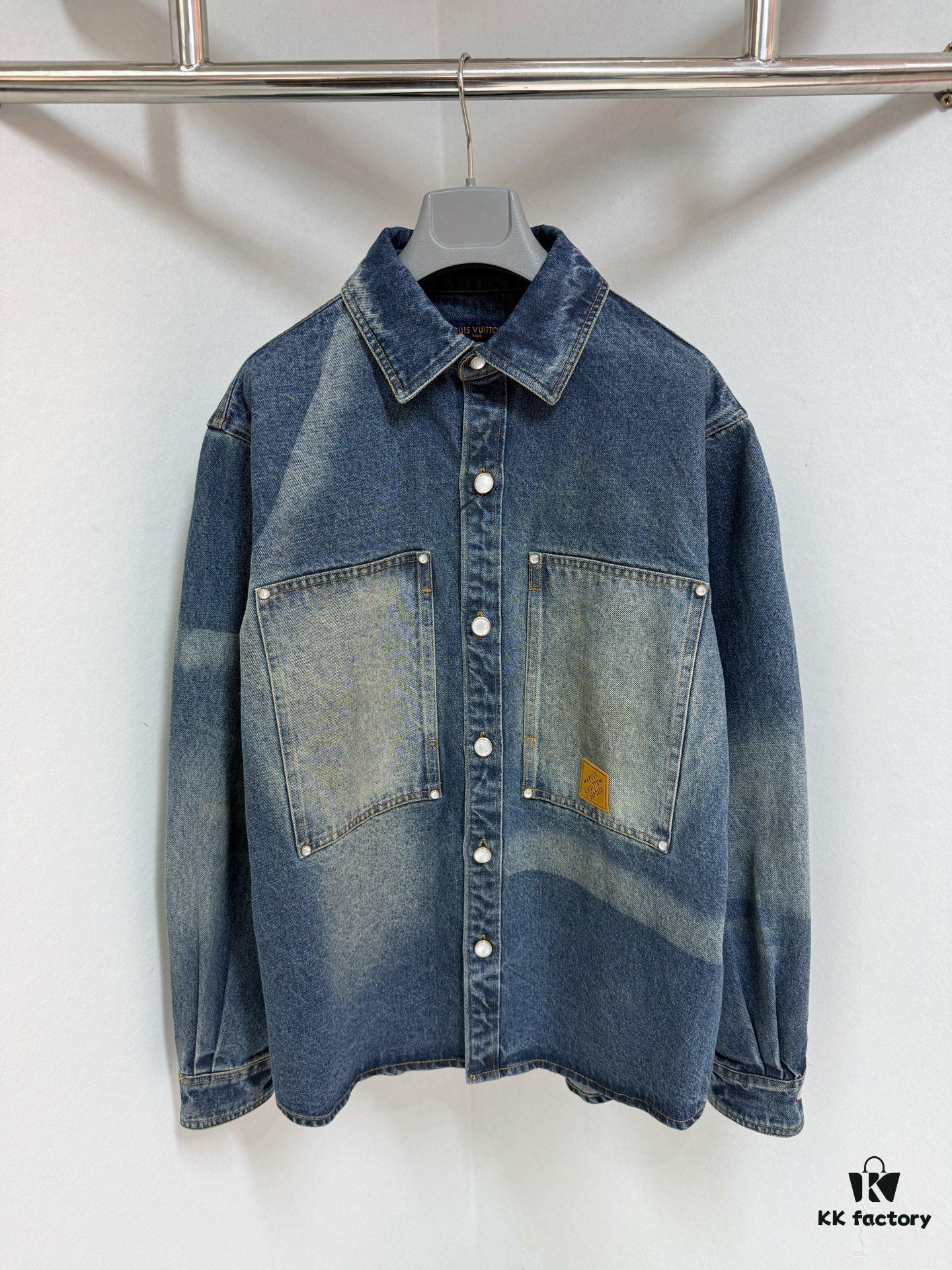 6931155f908475d562cd903e 1V 25SS New Arrival Utility Shirt Crafted from Cotton Denim with Sun-Faded Effect for Spring/Summer 2025, Featuring a Left Chest Pocket with Marque L.Vuitton Déposée Suede Patch, Mother-of-Pearl Buttons and Rivets Exuding Refined Charm, Perfectly Paired with Matching Trousers