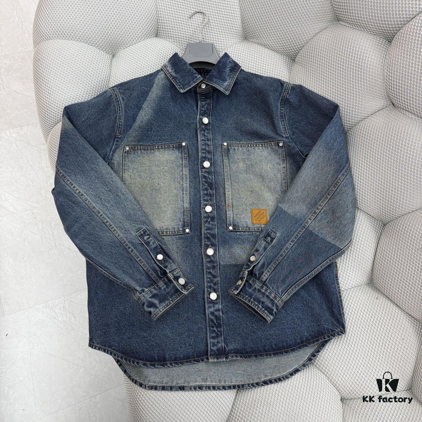69311565908475d562cd9040 1V 25SS New Arrival Utility Shirt Crafted from Cotton Denim with Sun-Faded Effect for Spring/Summer 2025, Featuring a Left Chest Pocket with Marque L.Vuitton Déposée Suede Patch, Mother-of-Pearl Buttons and Rivets Exuding Refined Charm, Perfectly Paired with Matching Trousers