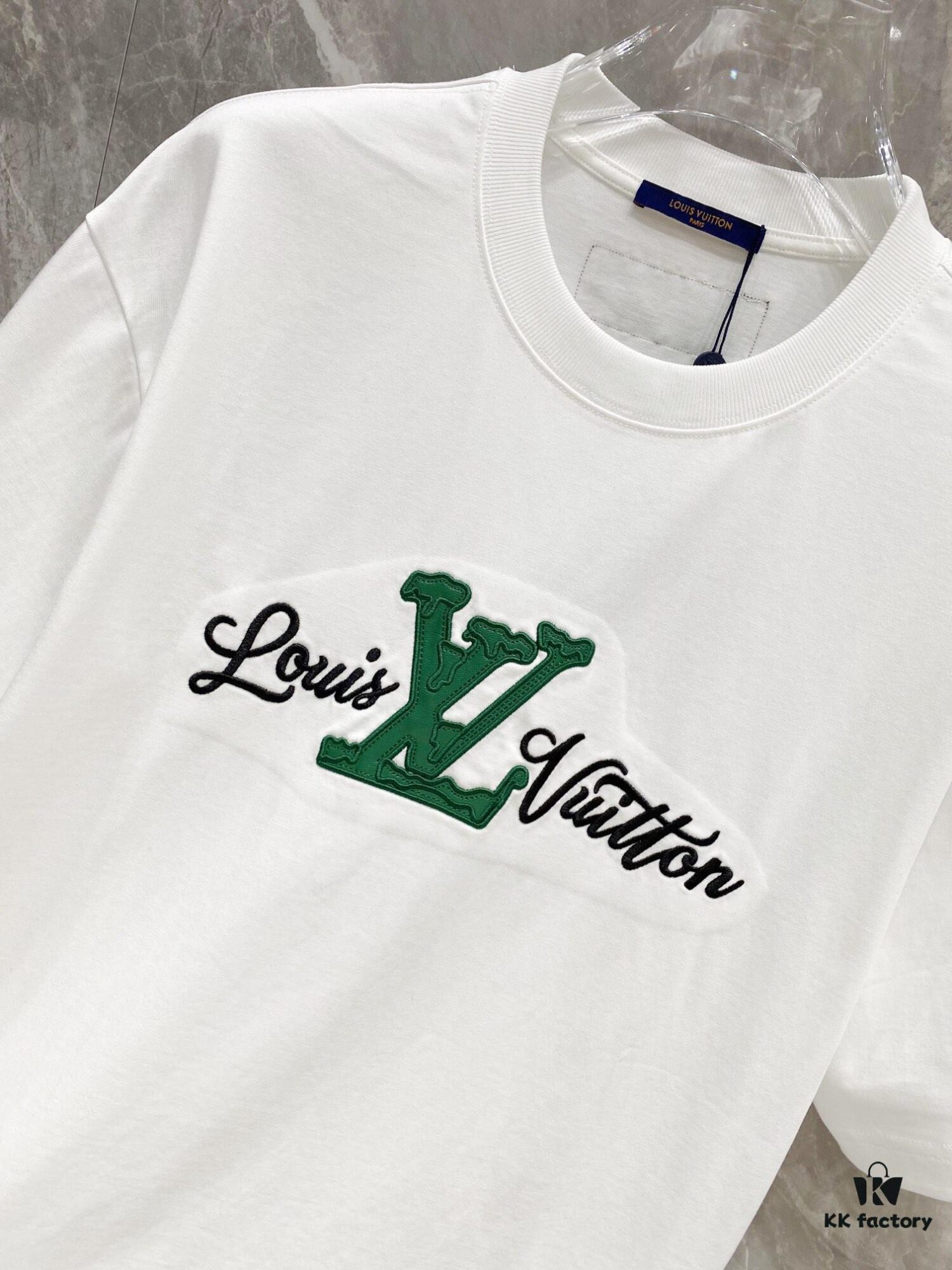 69311649908475d562cd907d 1V 25SS Spring New Arrival T-Shirt! 260g High-Grammage Pure Cotton Fabric, Comfortable Wear. Simple Design, Fashionable and Trendy. Slightly Loose Fit, Casual and Comfortable, Suitable for Various Occasions. Whether Shopping, Gathering or Relaxing, This T-Shirt Adds Style and Personality to Your Look.