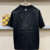 693116a4908475d562cd9086 LV 2025 Spring-Summer New Short Sleeve T-Shirt! Runway-Inspired Fashion Casual Tee with Designer Logo – Premium 100% Cotton, Soft and Breathable, Unisex Loose Fit with Slightly Dropped Shoulder and Round Neck