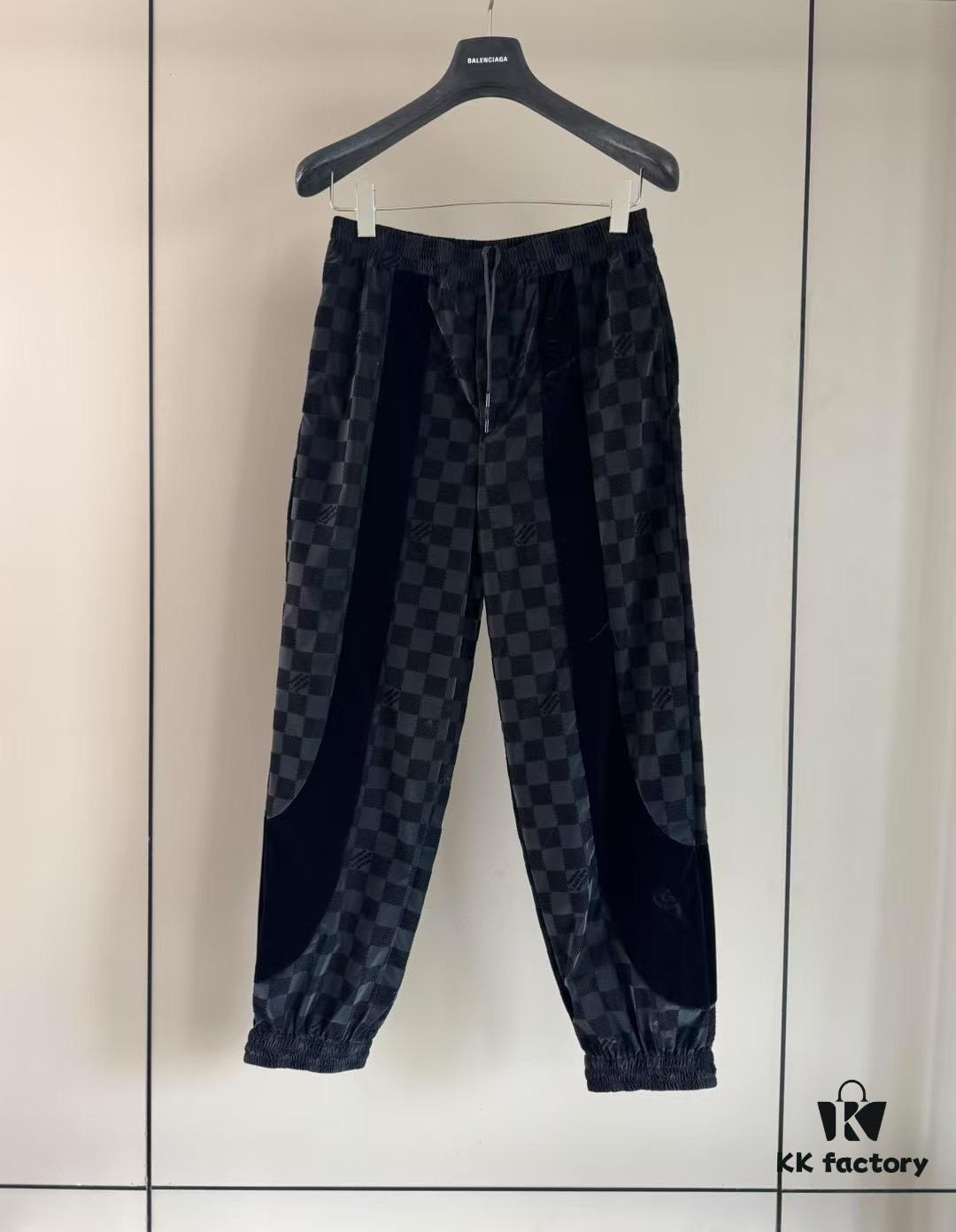 693117ba908475d562cd90c4 1V 2025SS Early Spring New Arrival, Pharrell's 1V Universe, Velvet Monogram Checkerboard Pattern